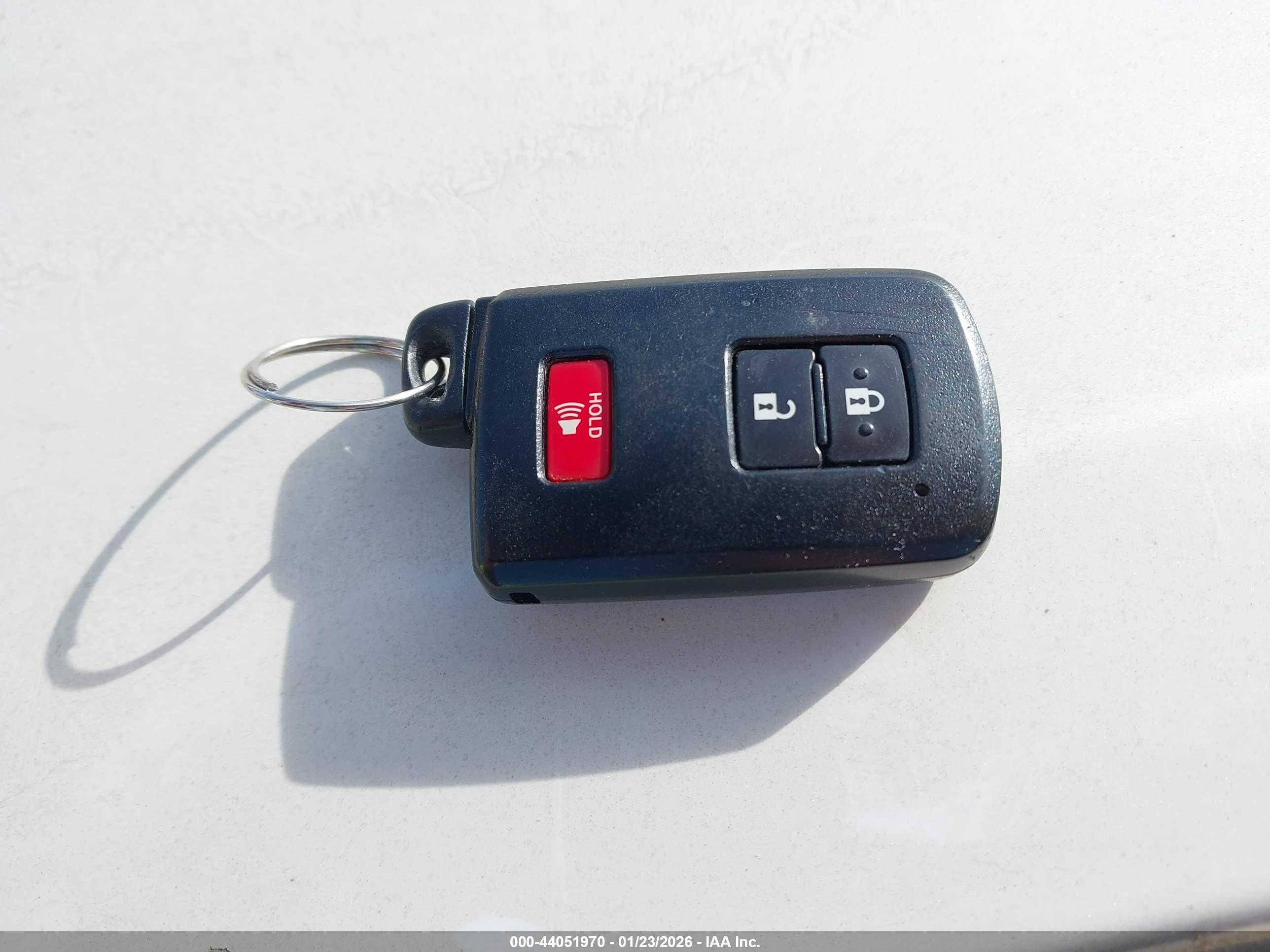 TOYOTA PRIUS image 11
