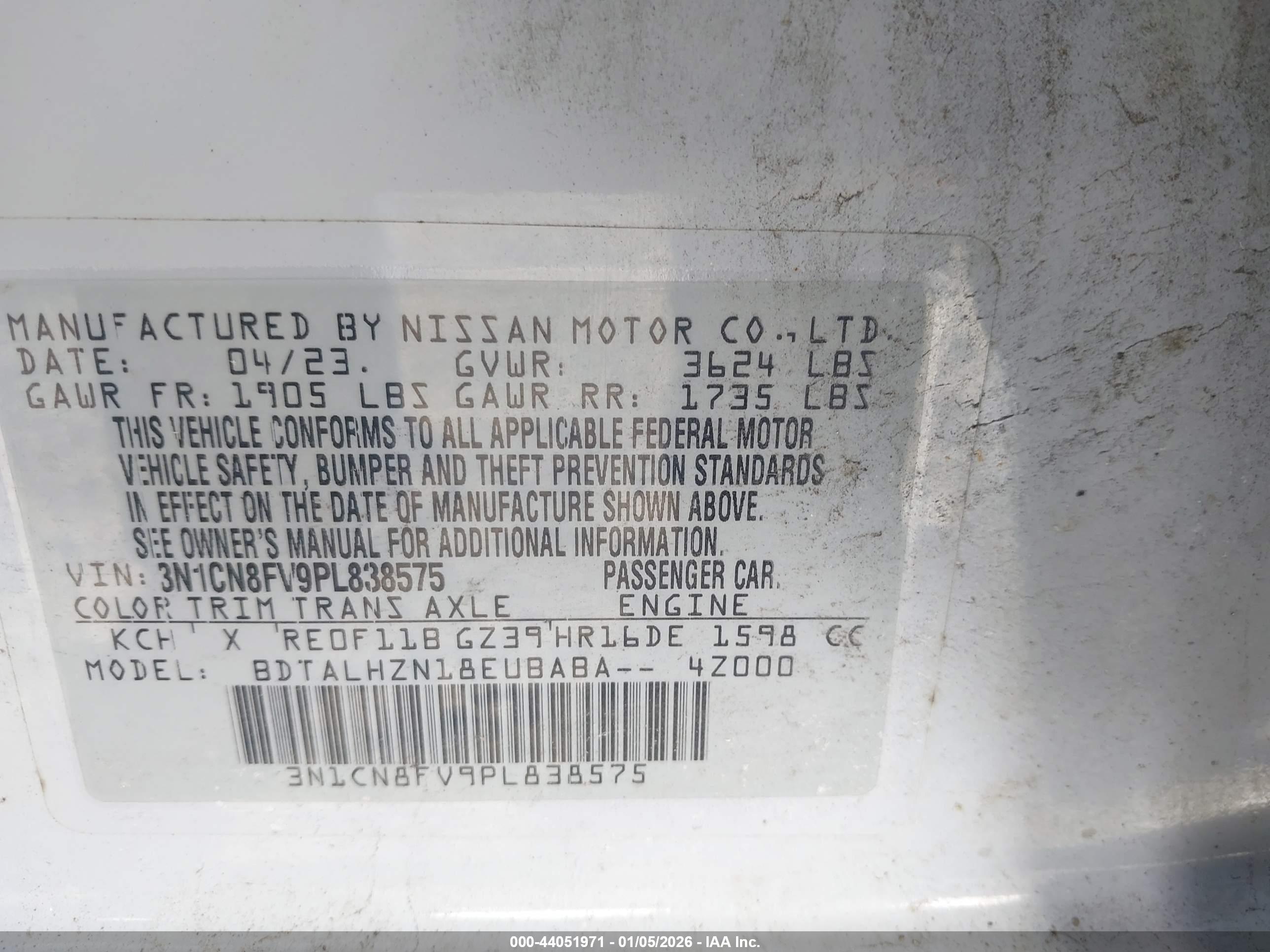 NISSAN VERSA image 9