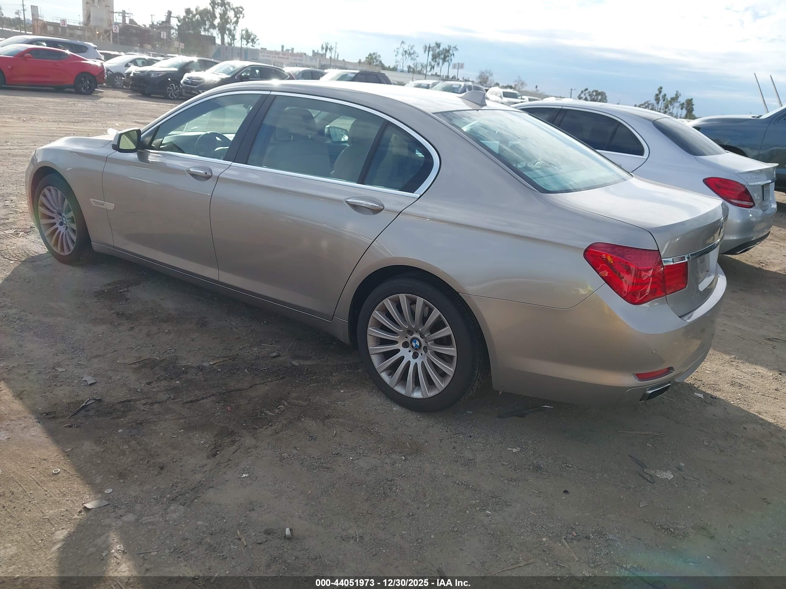 BMW 750LI image 3