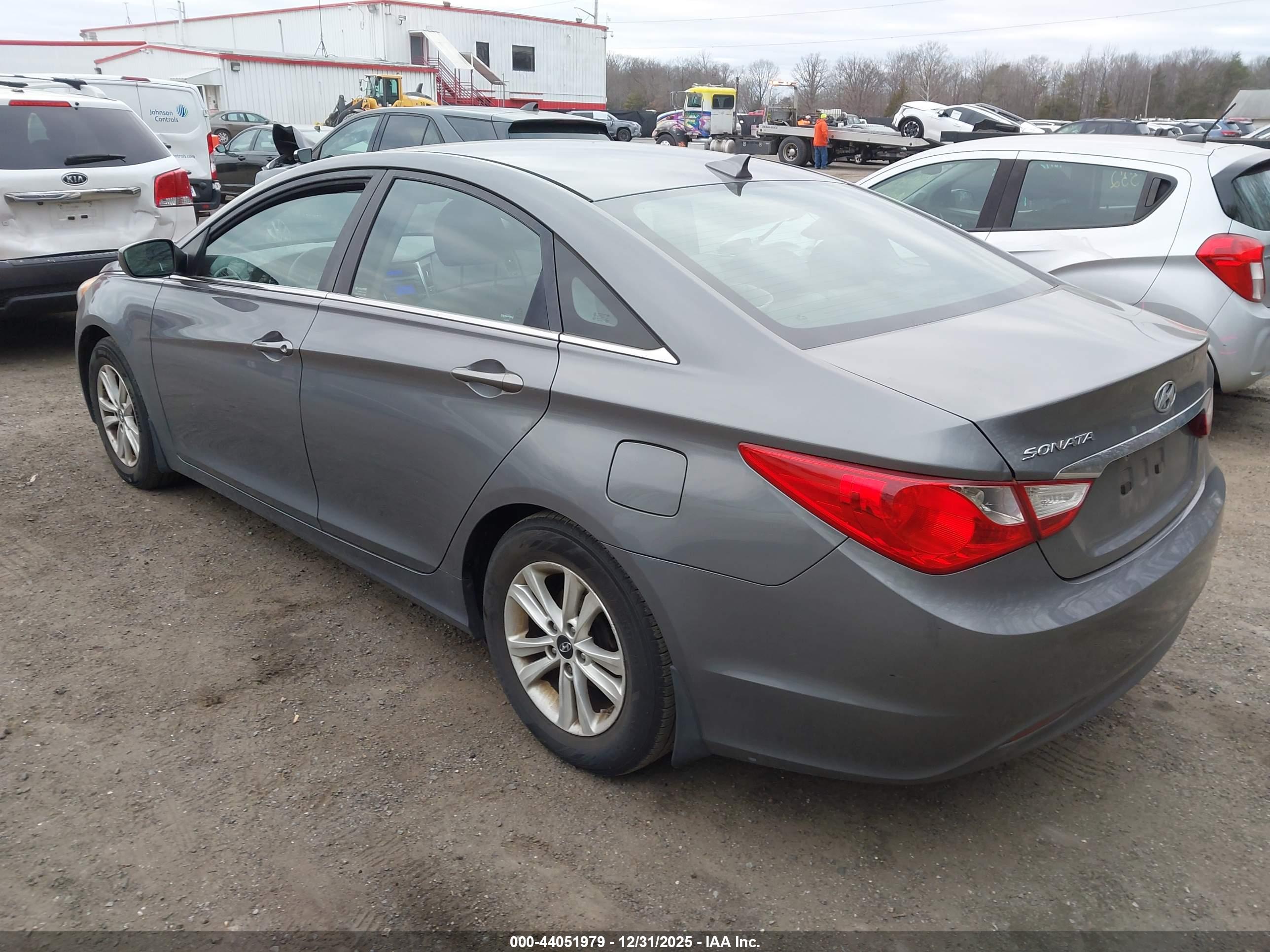HYUNDAI SONATA image 3