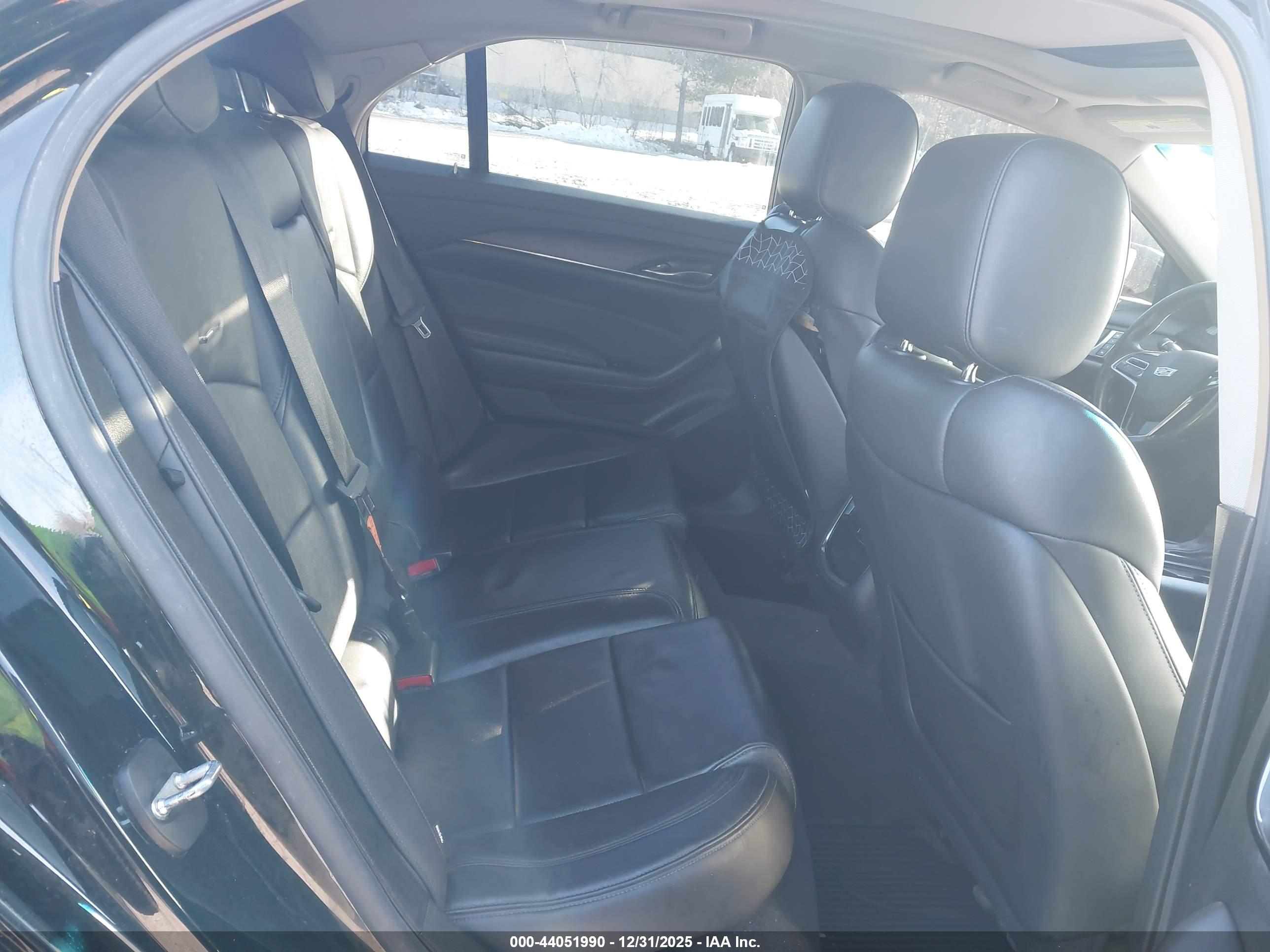 CADILLAC CTS image 8