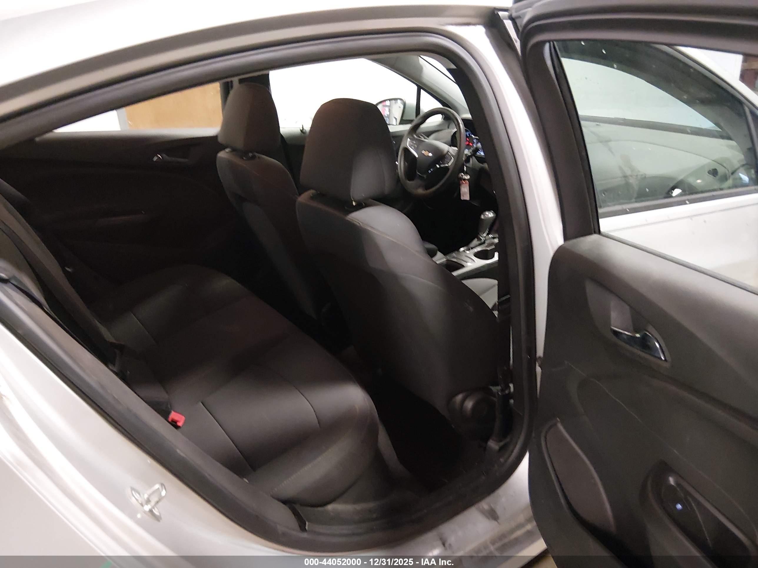 CHEVROLET CRUZE image 8