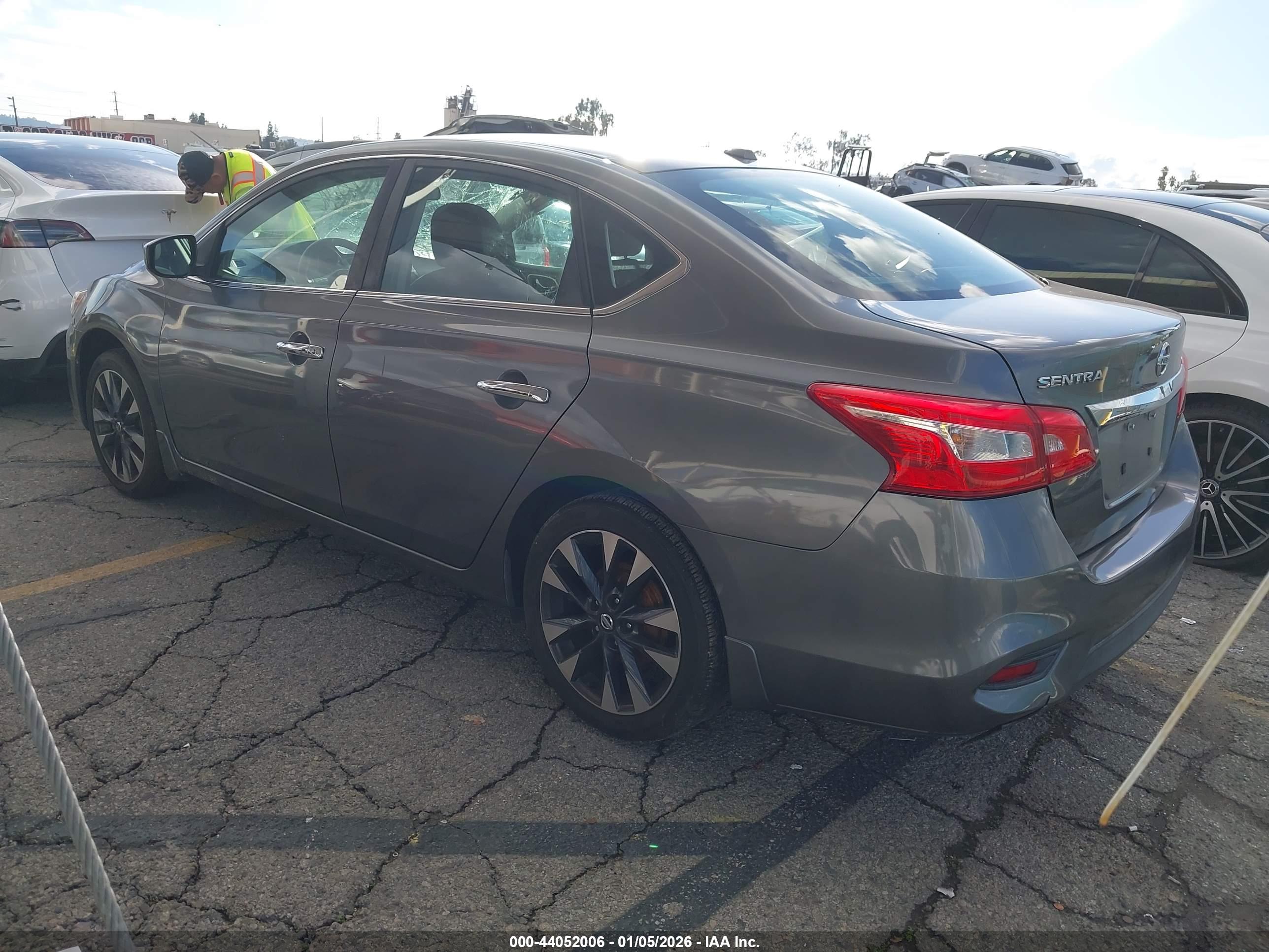 NISSAN SENTRA image 3