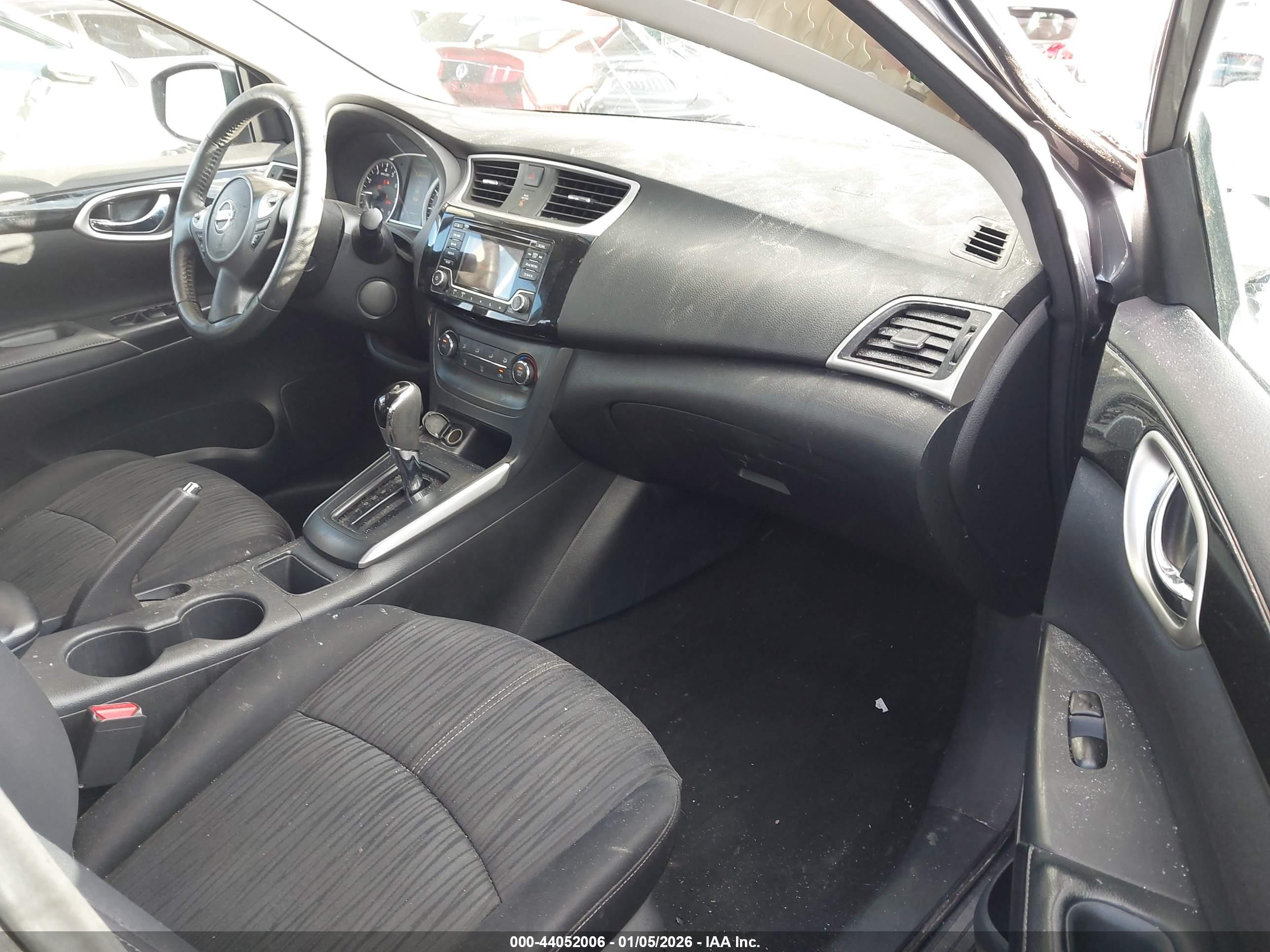 NISSAN SENTRA image 5