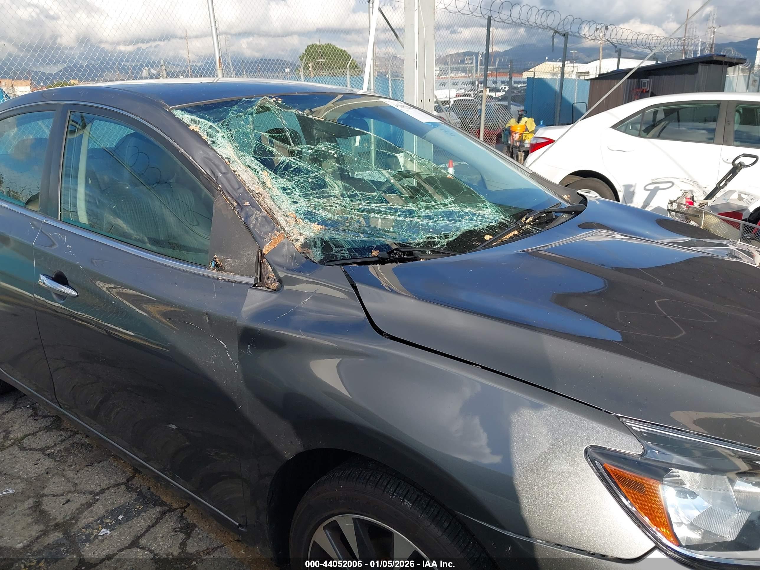 NISSAN SENTRA image 6