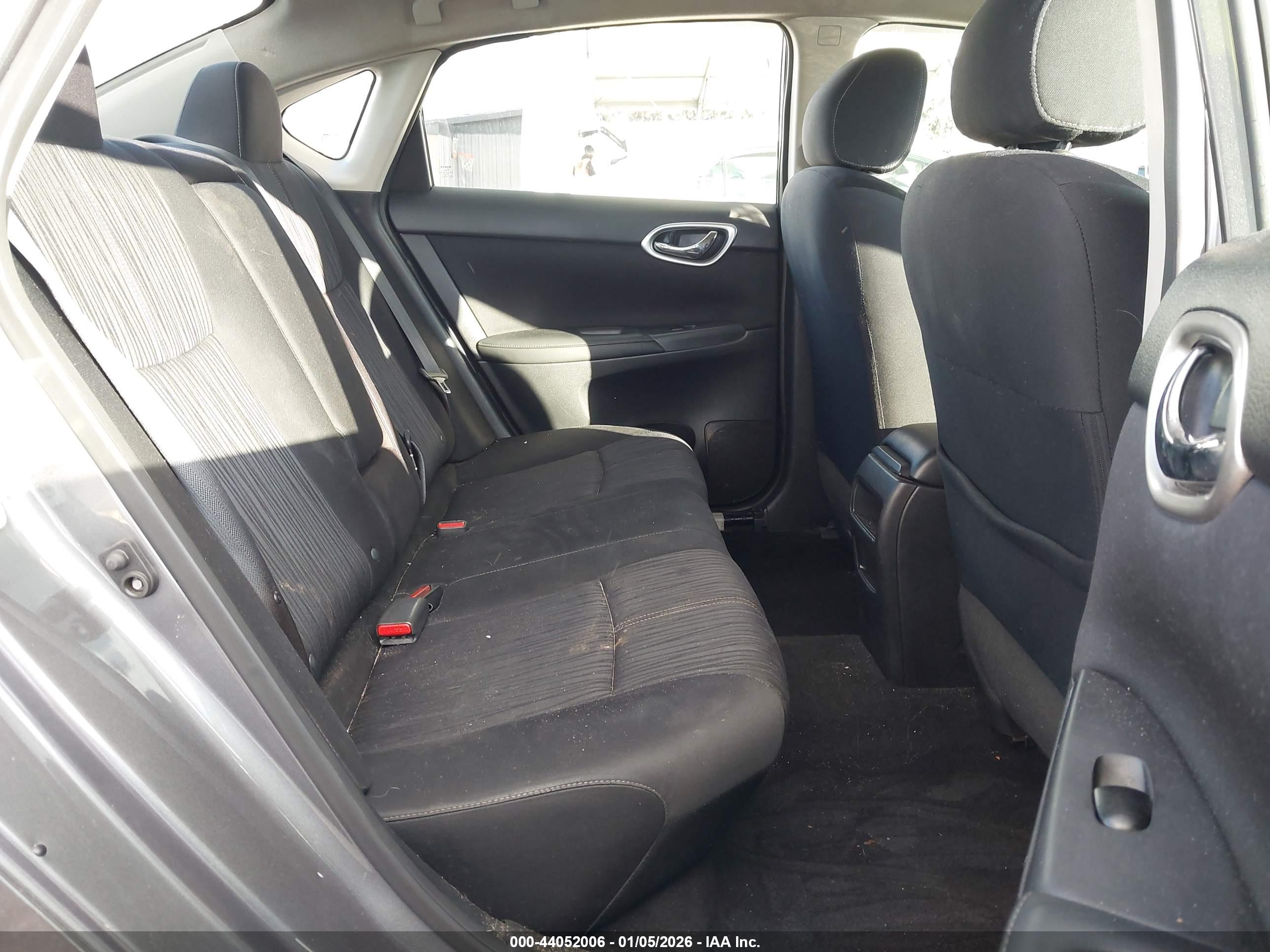 NISSAN SENTRA image 8