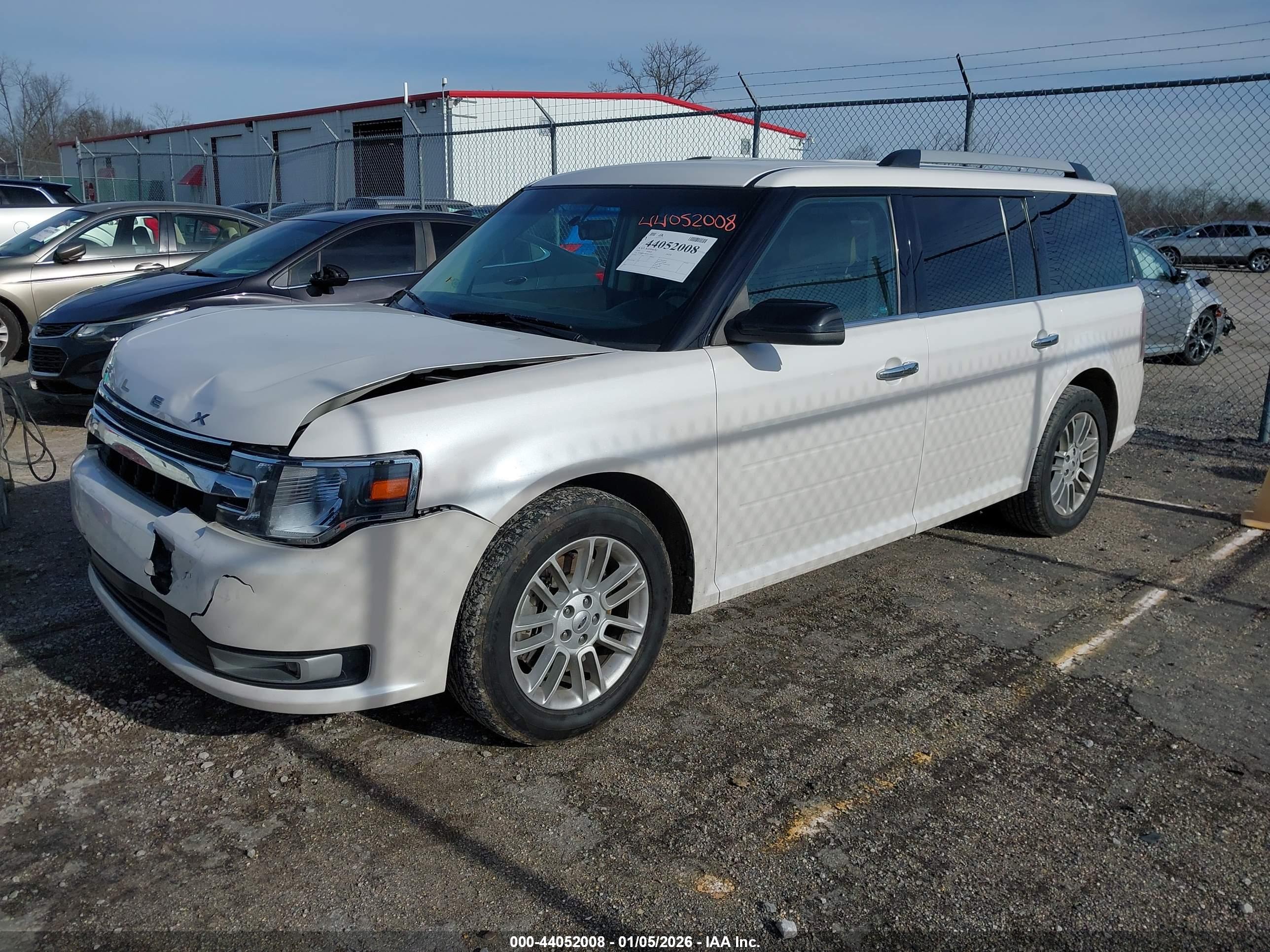FORD FLEX image 2