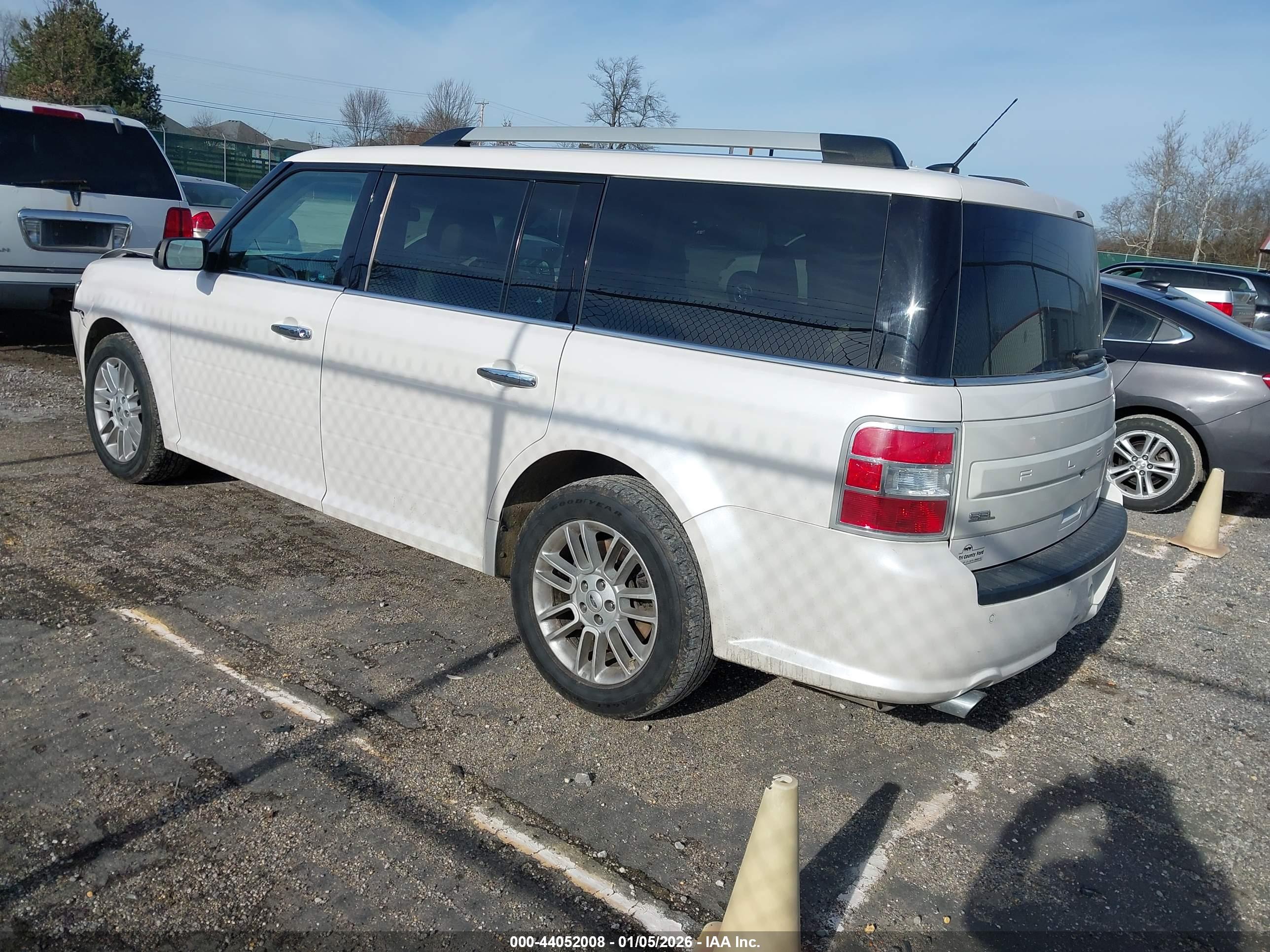 FORD FLEX image 3