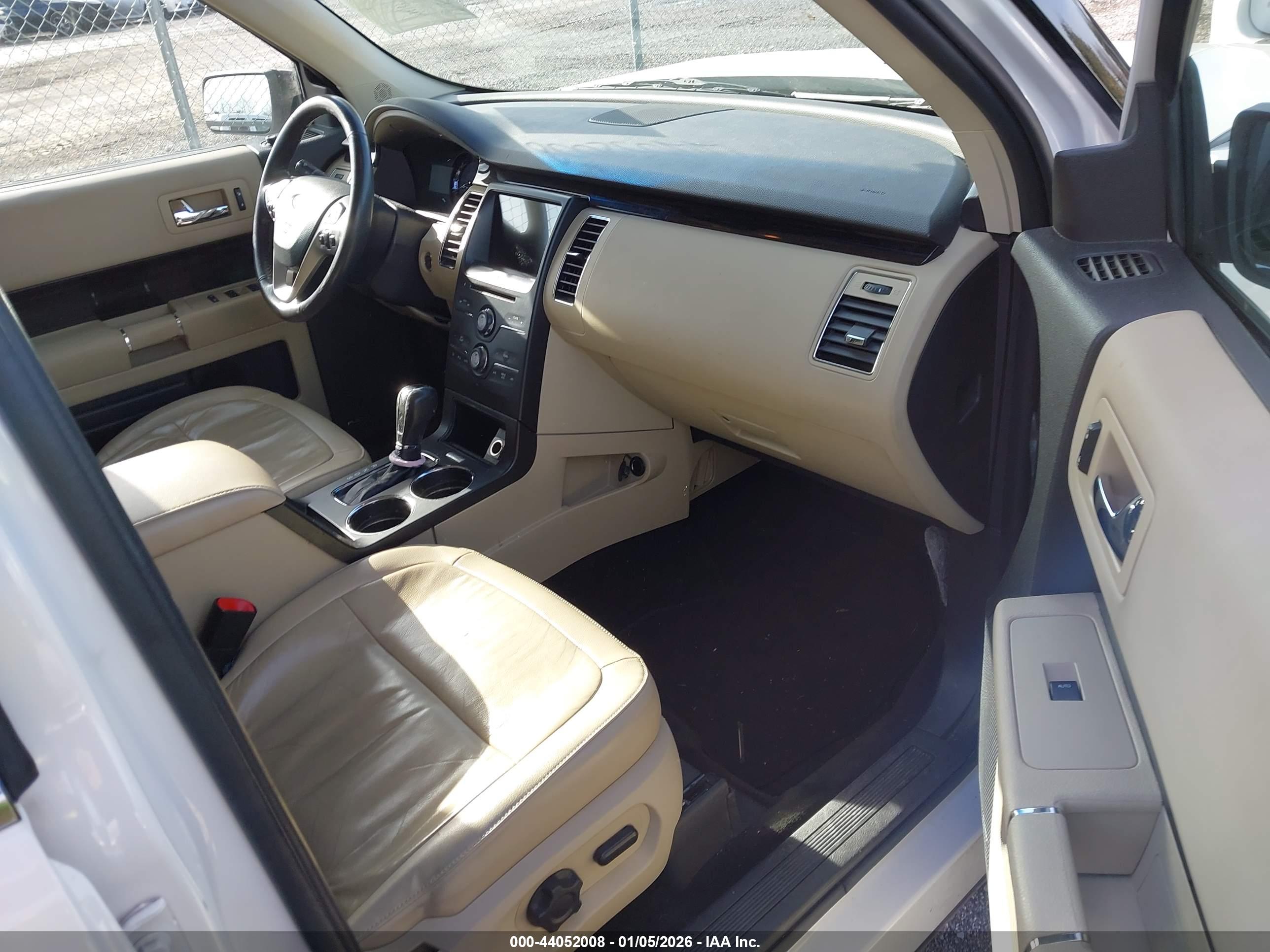 FORD FLEX image 5