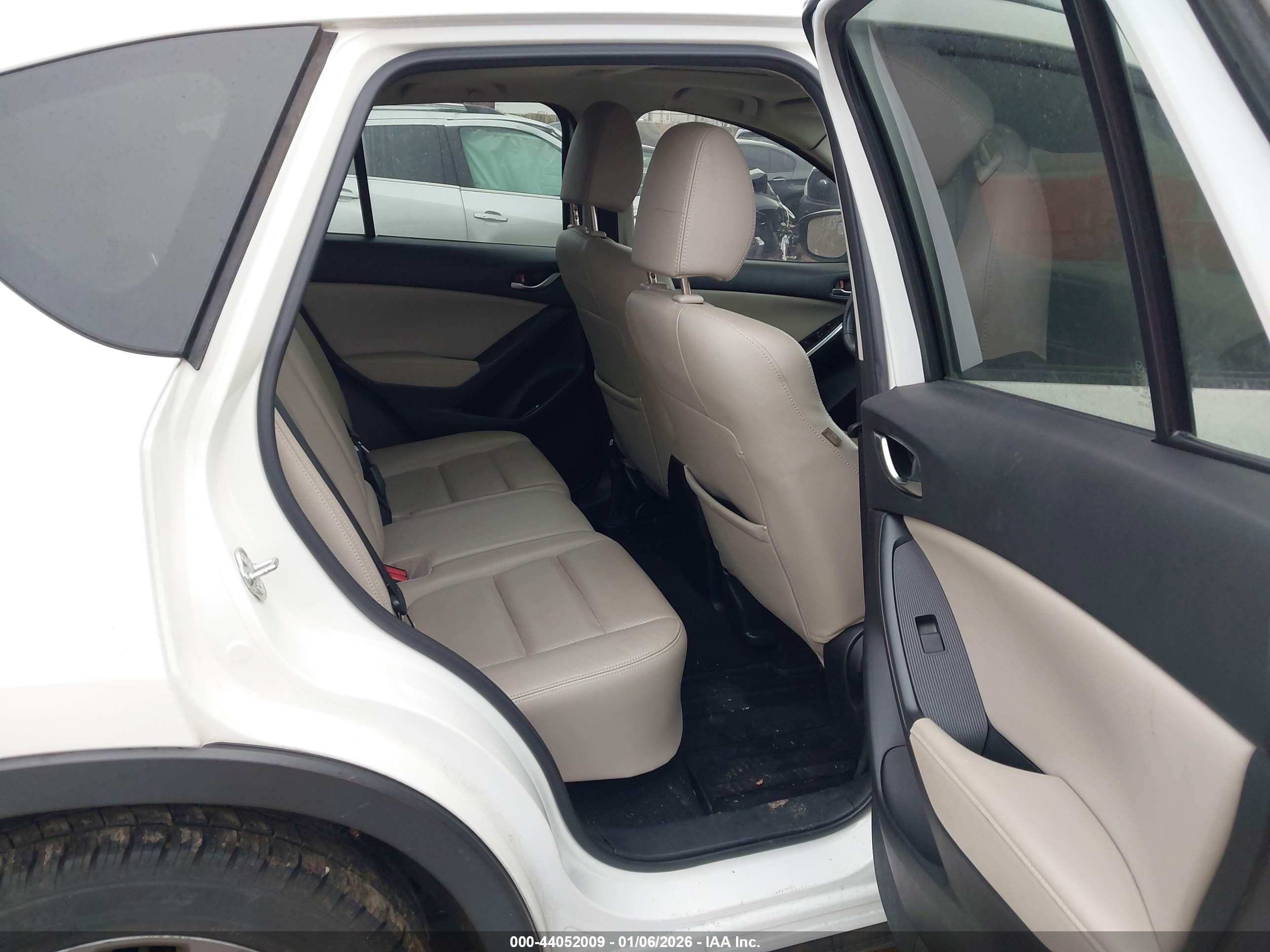 MAZDA CX-5 image 8