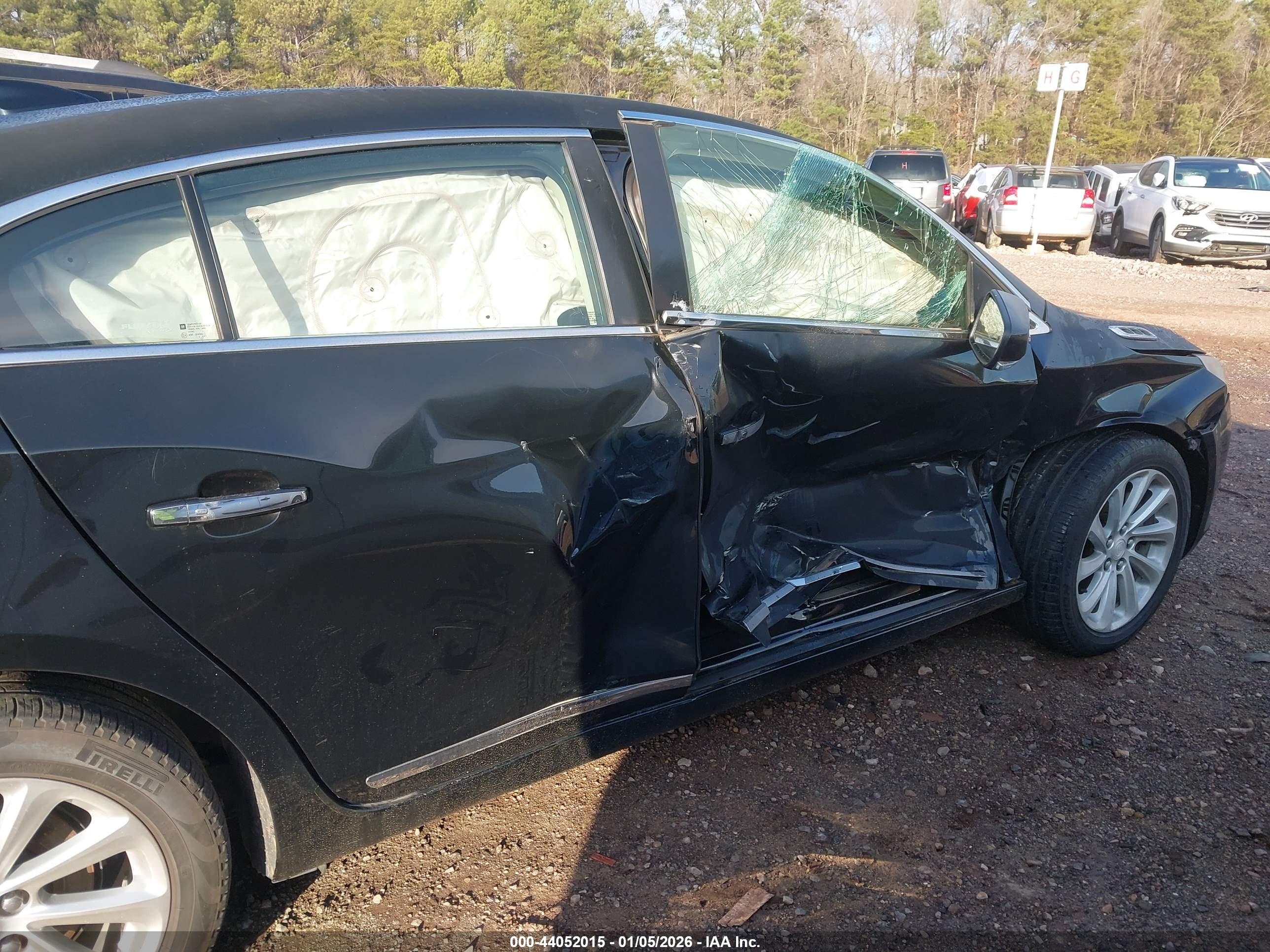 BUICK LACROSSE image 6
