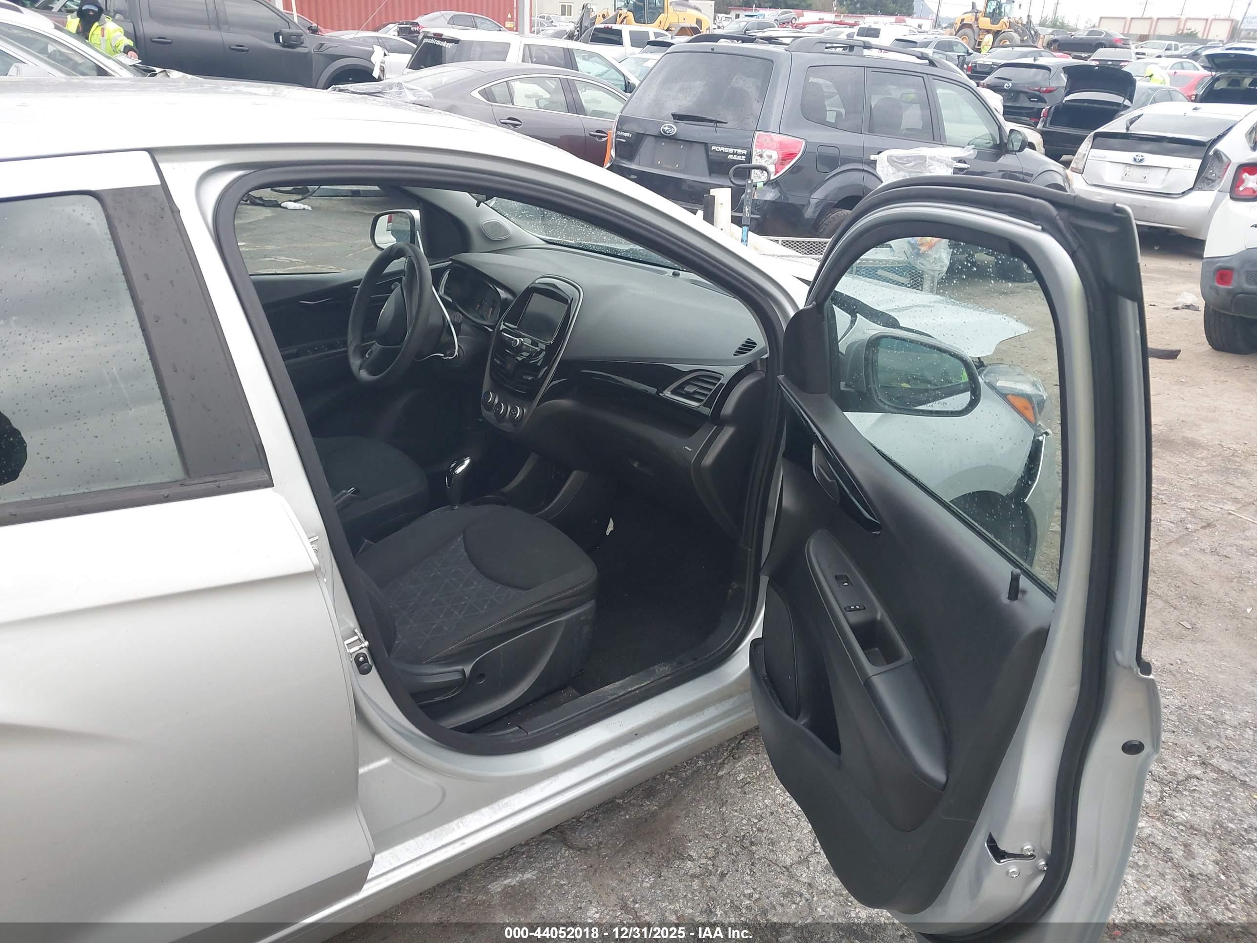 CHEVROLET SPARK image 5