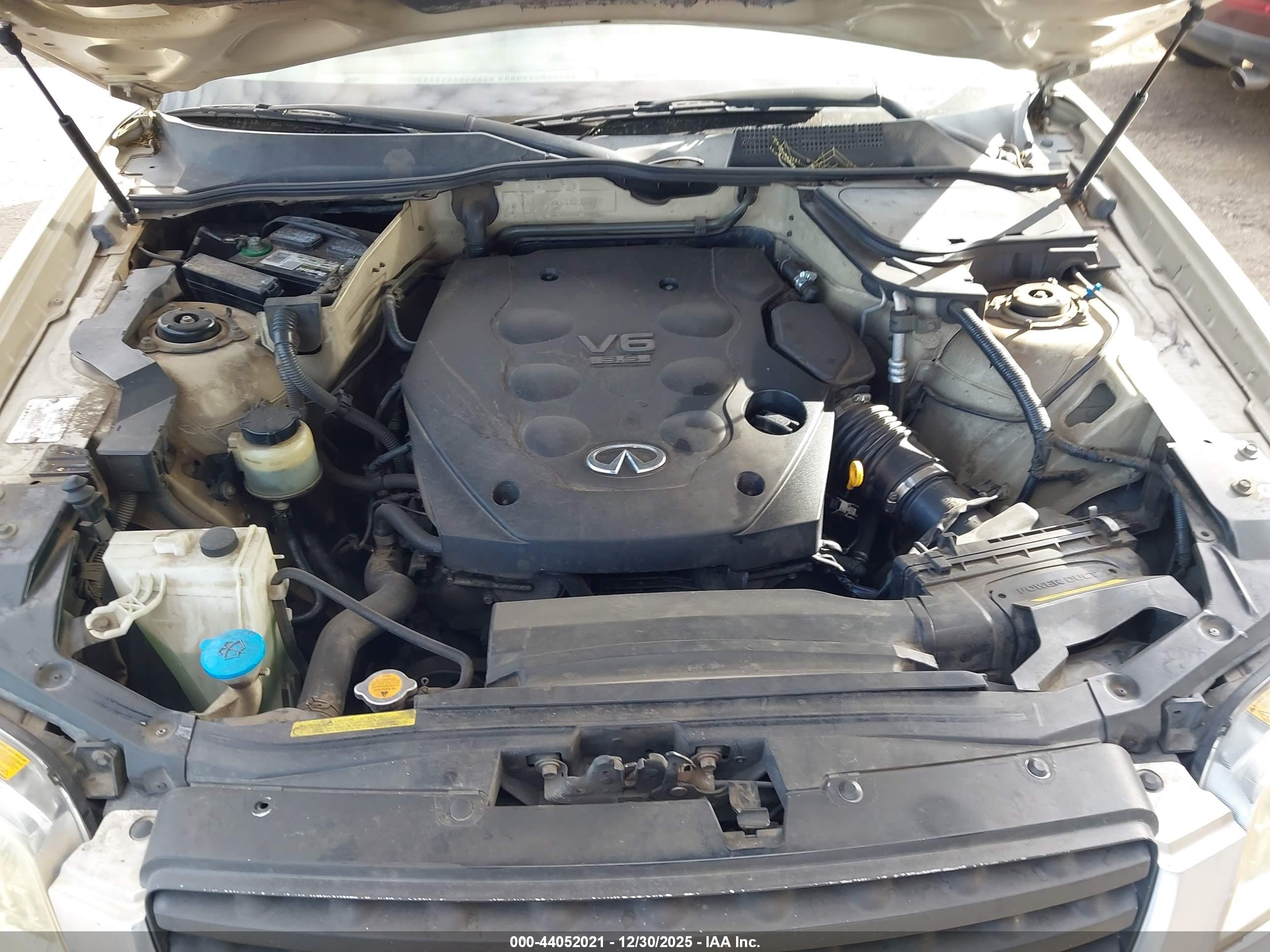 INFINITI FX35 image 10