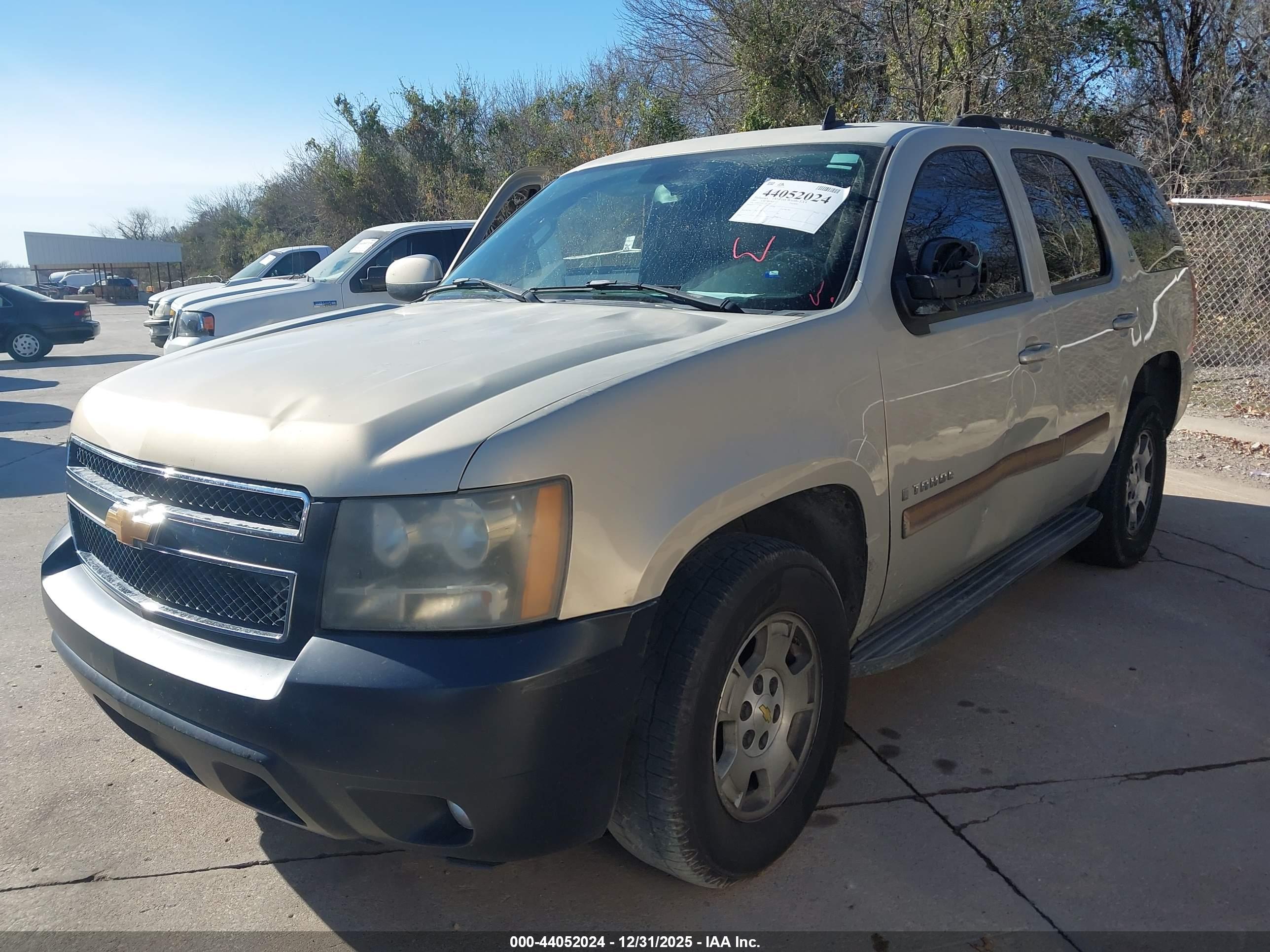 CHEVROLET TAHOE image 2