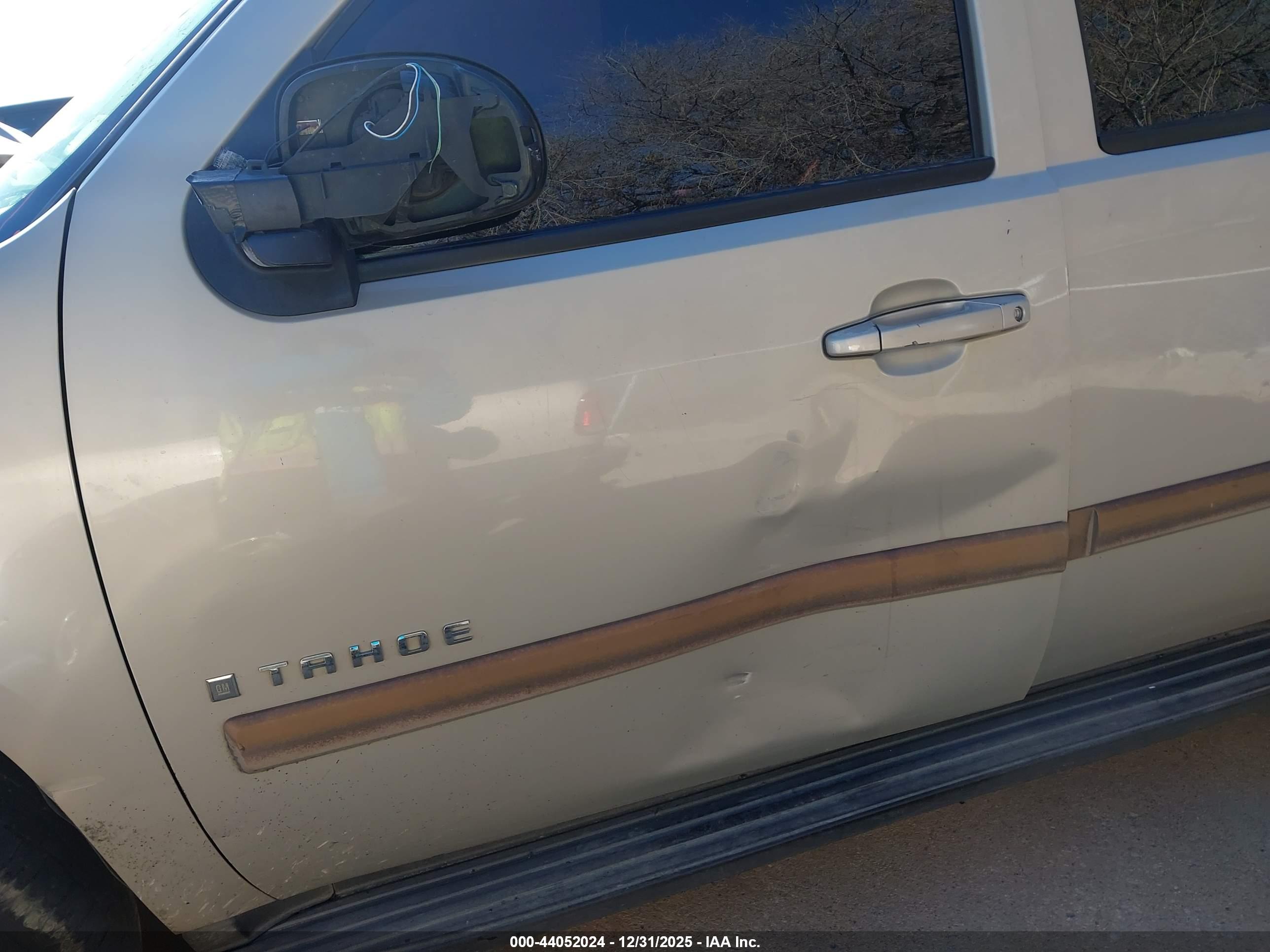 CHEVROLET TAHOE image 6