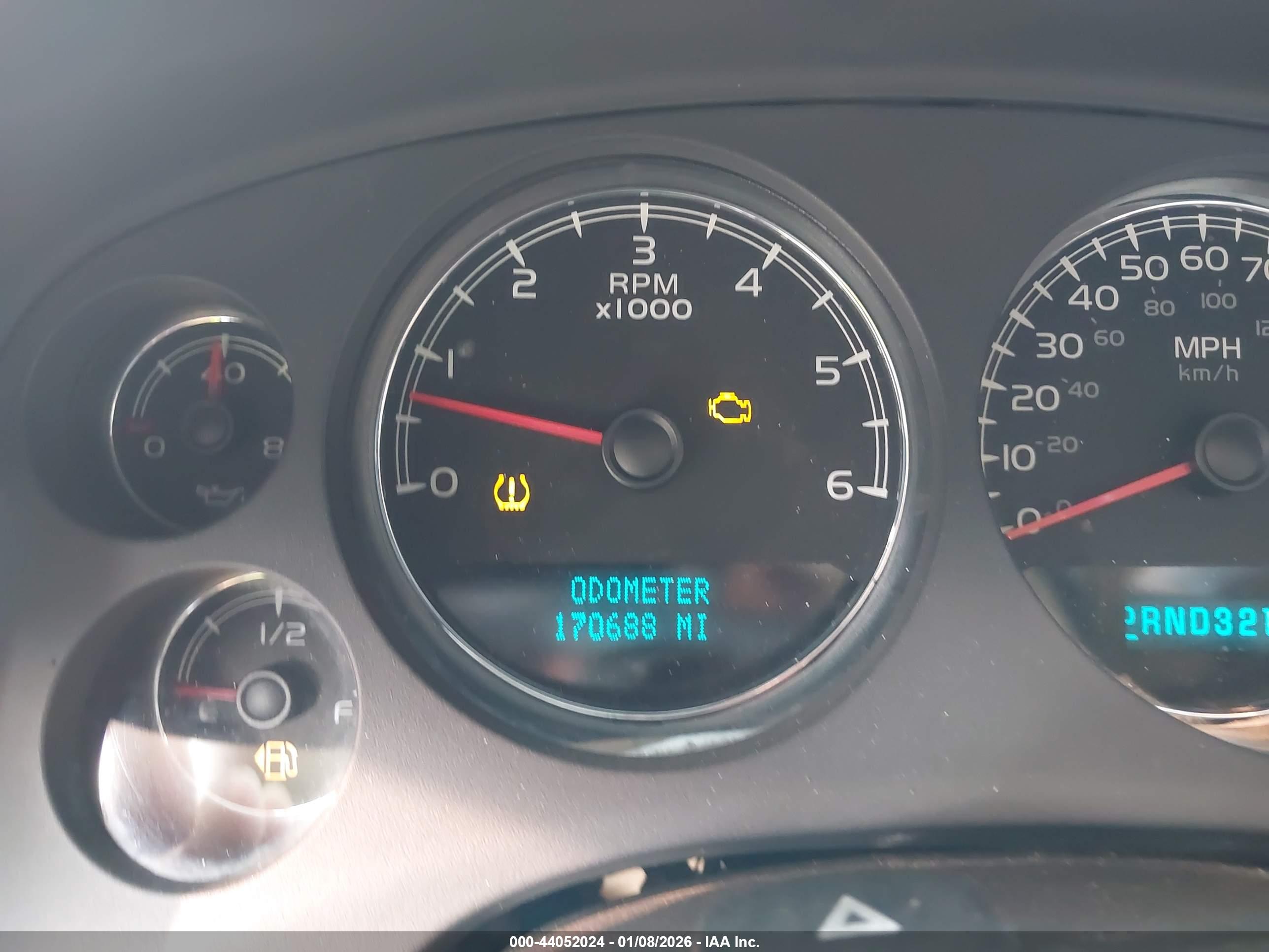 CHEVROLET TAHOE image 7