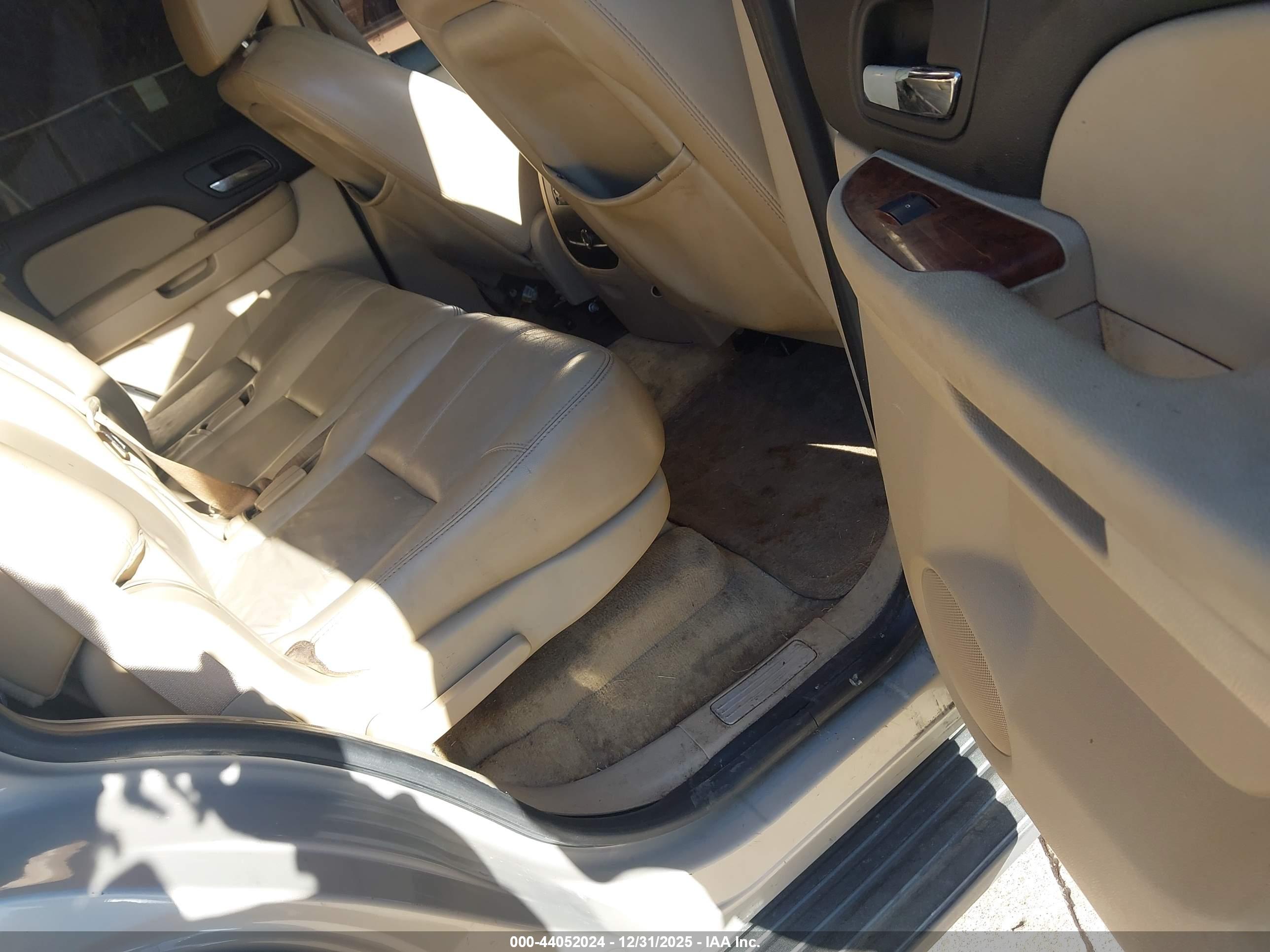 CHEVROLET TAHOE image 8