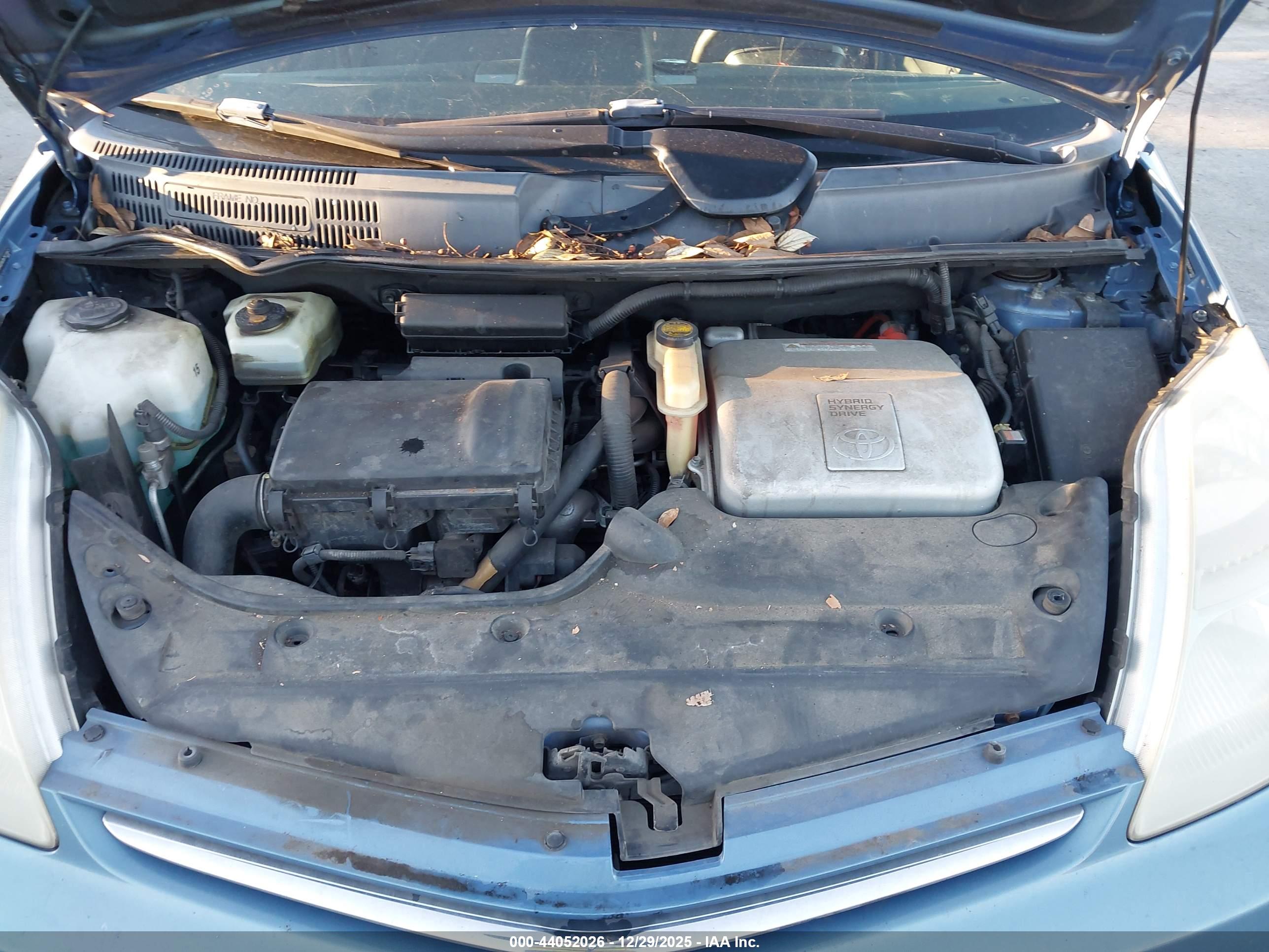 TOYOTA PRIUS image 10