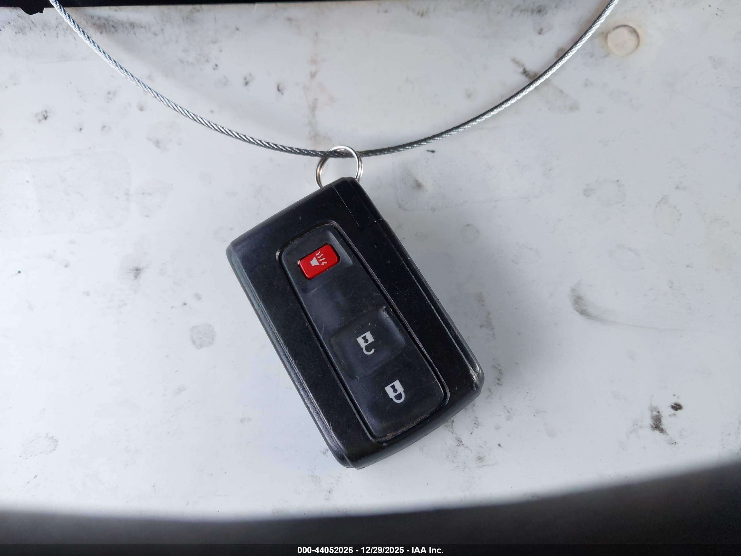 TOYOTA PRIUS image 11