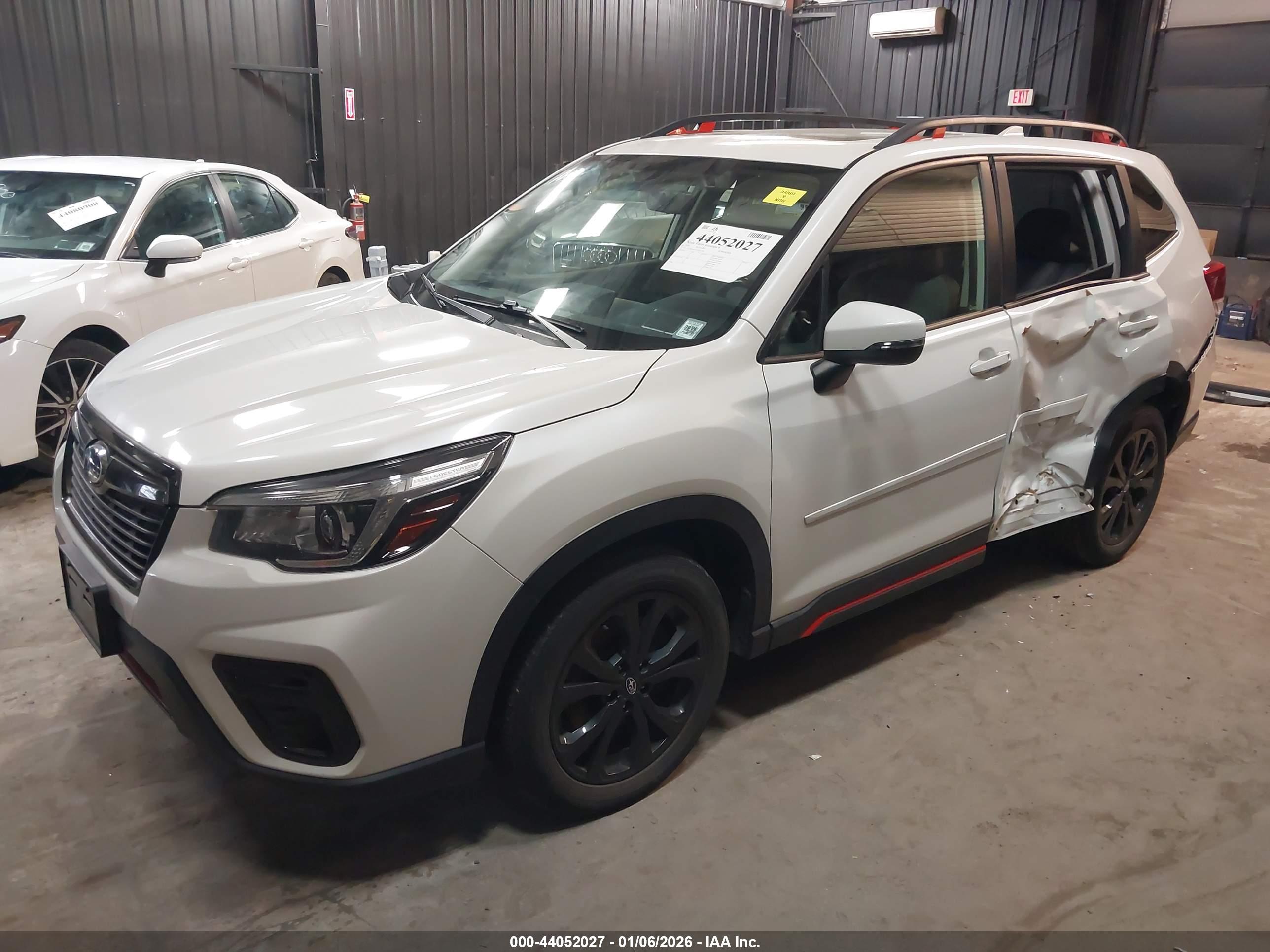 SUBARU FORESTER image 2