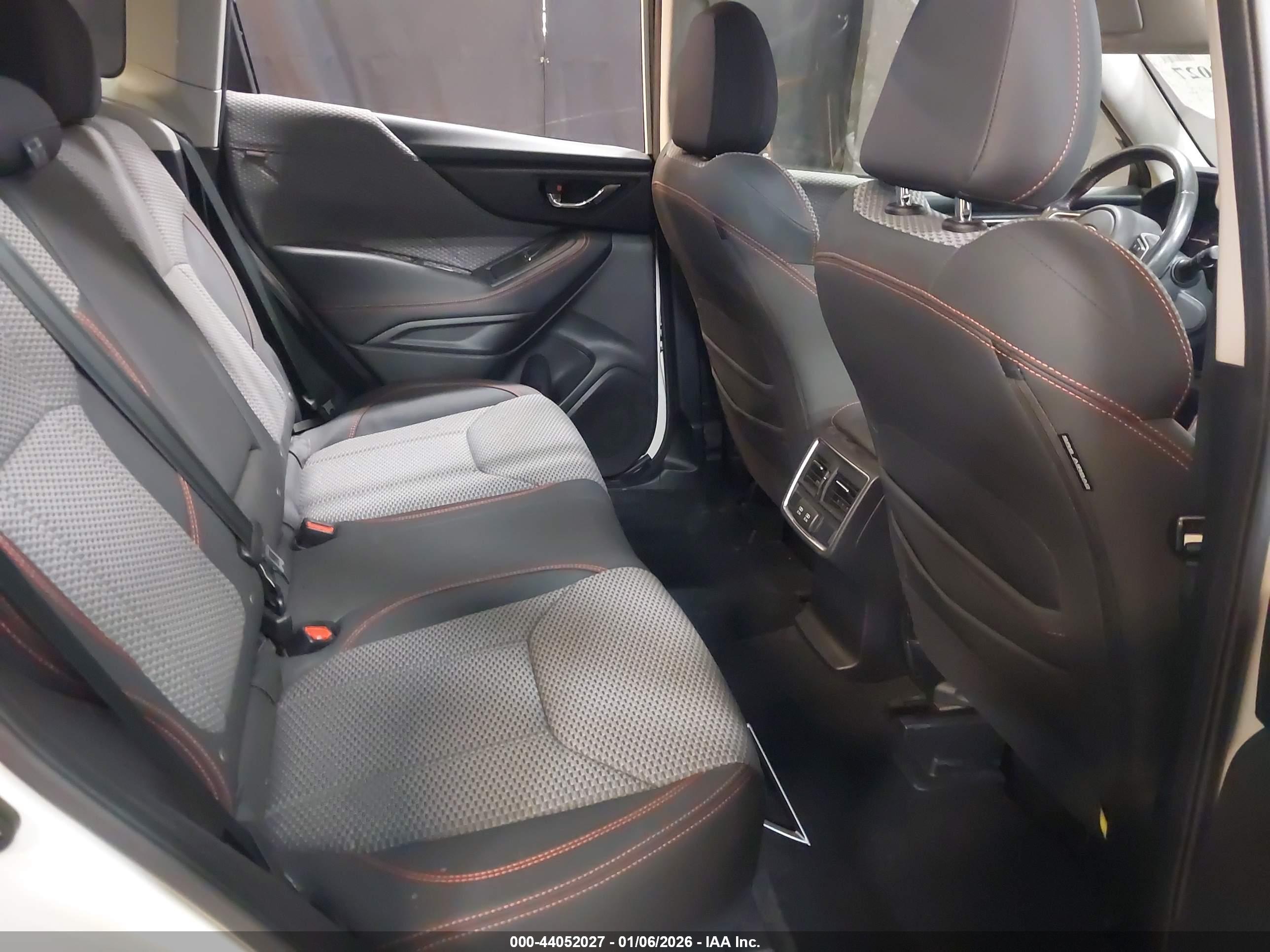 SUBARU FORESTER image 8