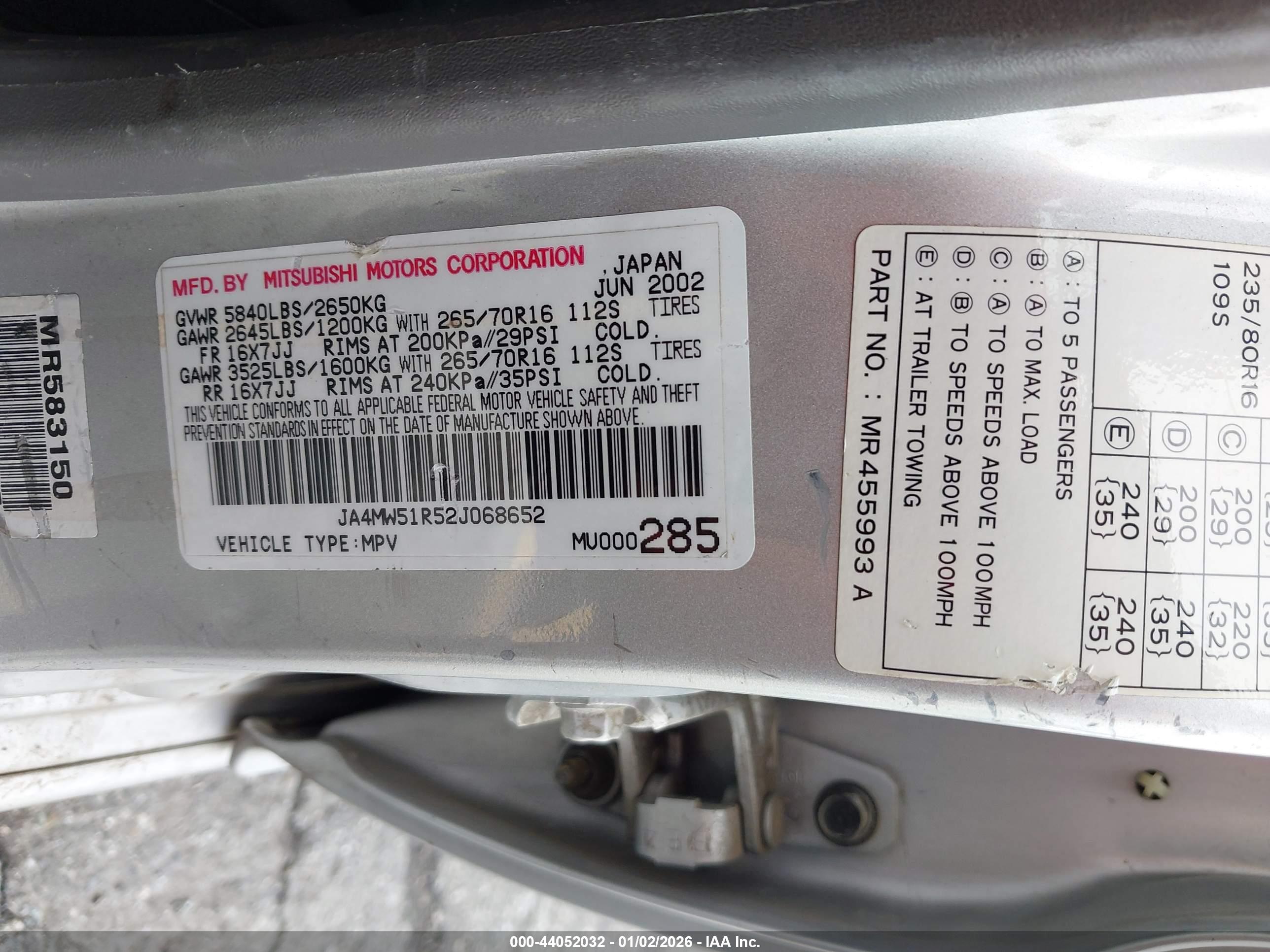 MITSUBISHI MONTERO image 9