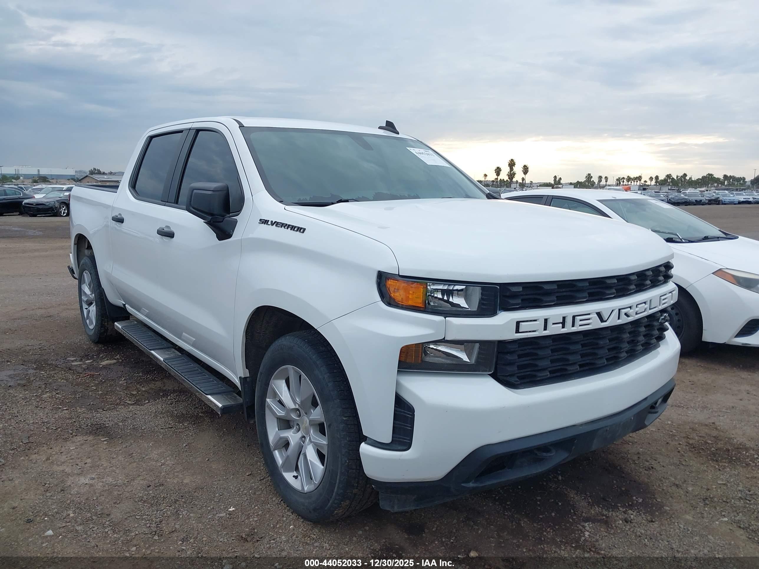 CHEVROLET SILVERADO image 6