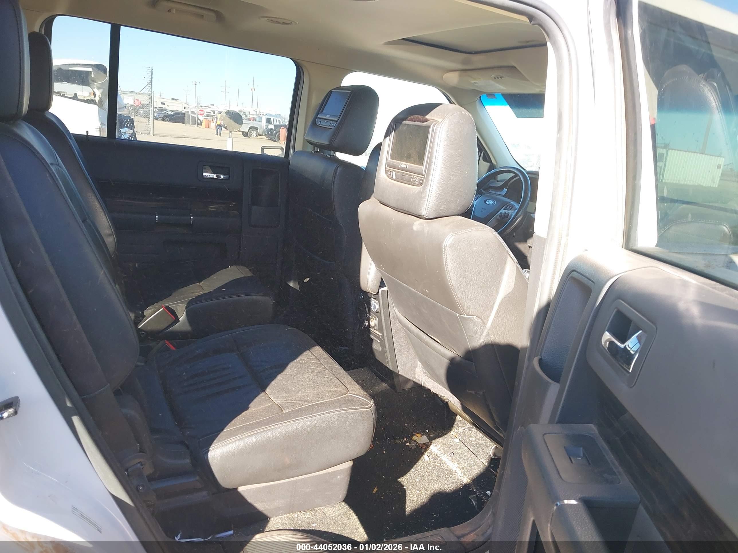 FORD FLEX image 8