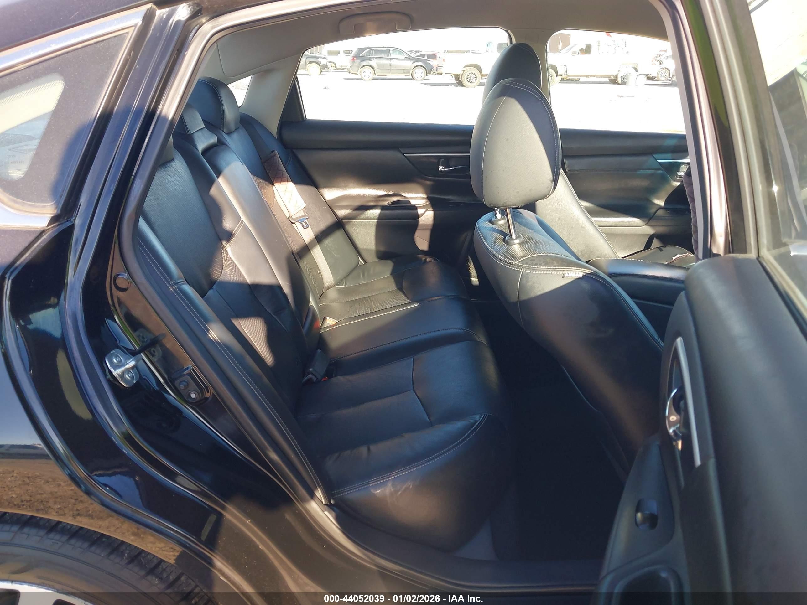 NISSAN ALTIMA image 8
