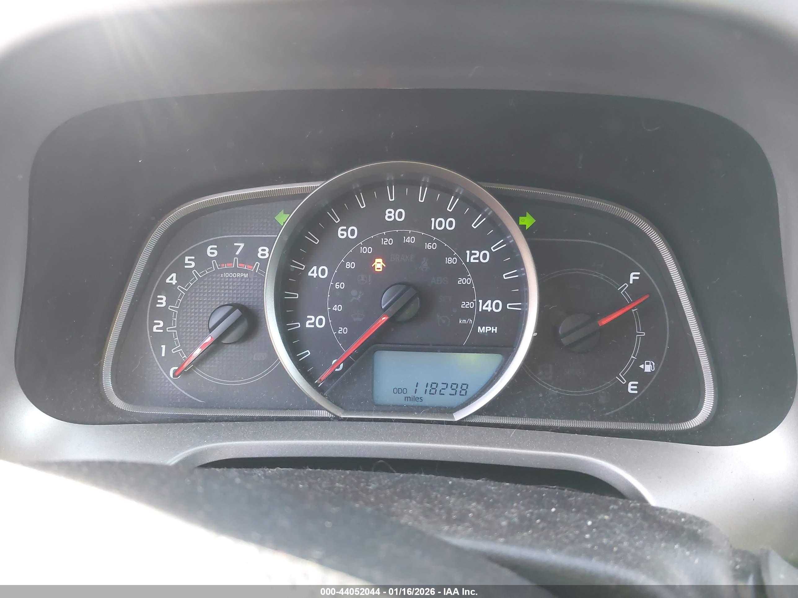 TOYOTA RAV4 image 7