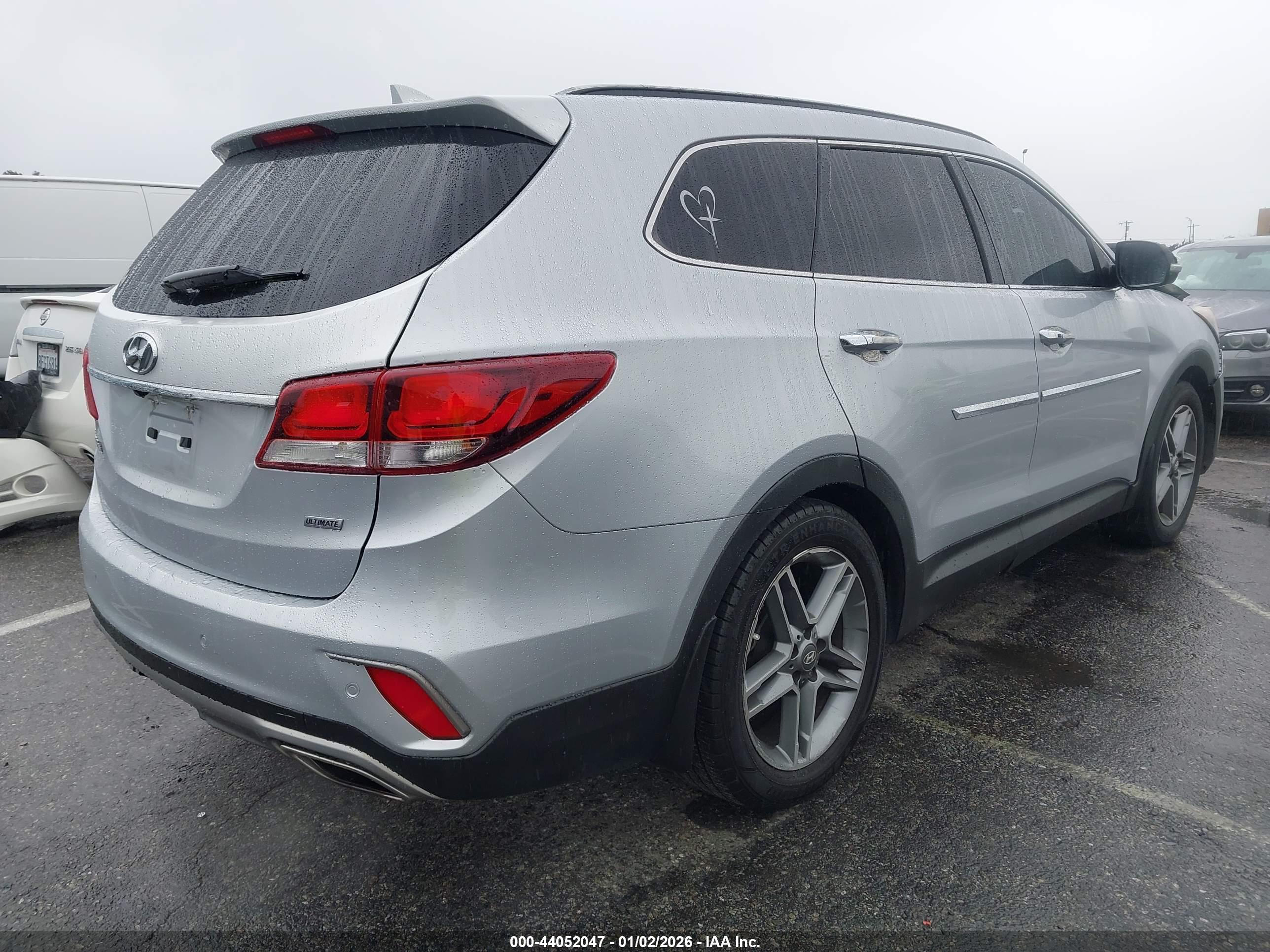 HYUNDAI SANTA image 4