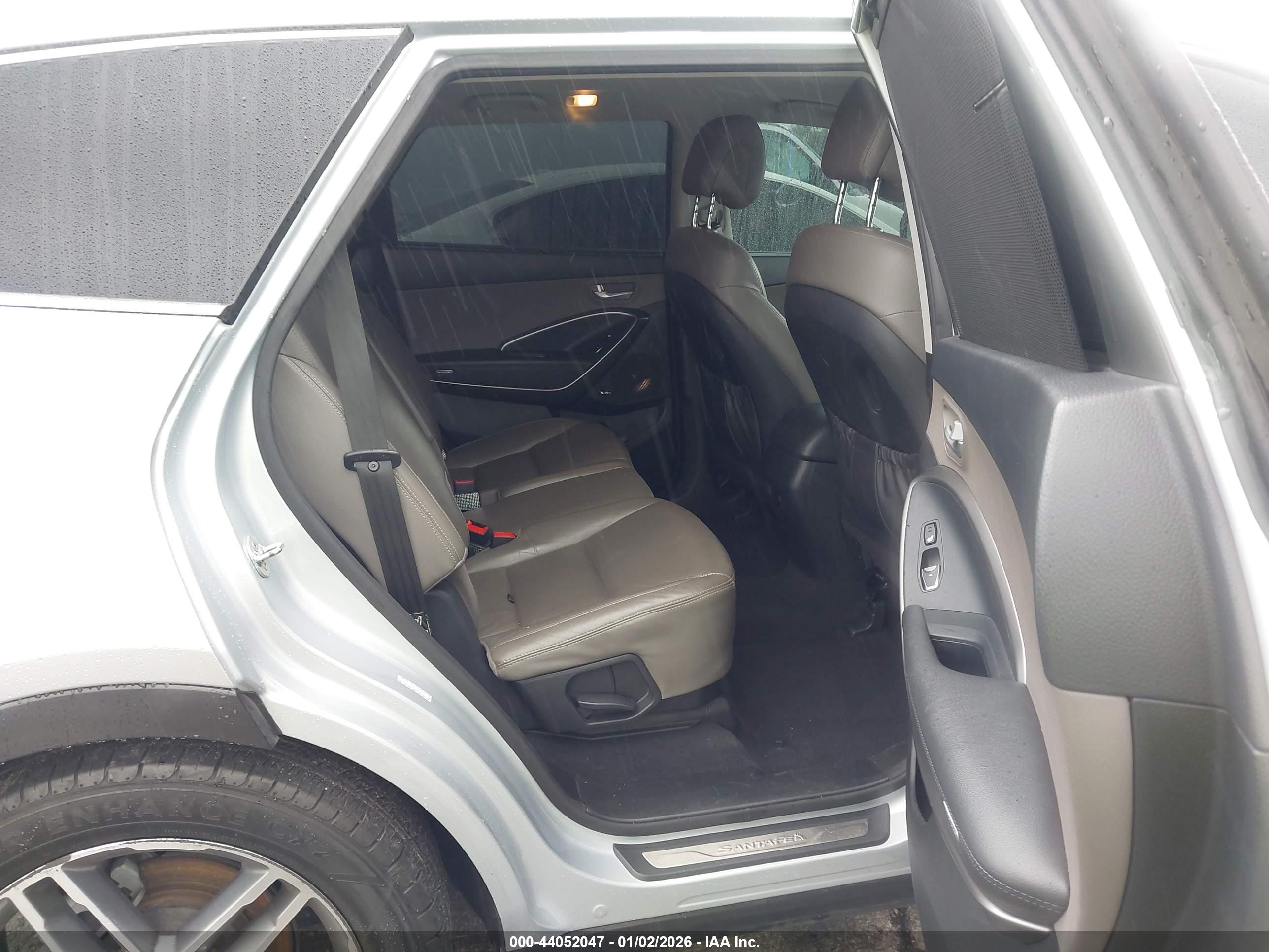HYUNDAI SANTA image 8