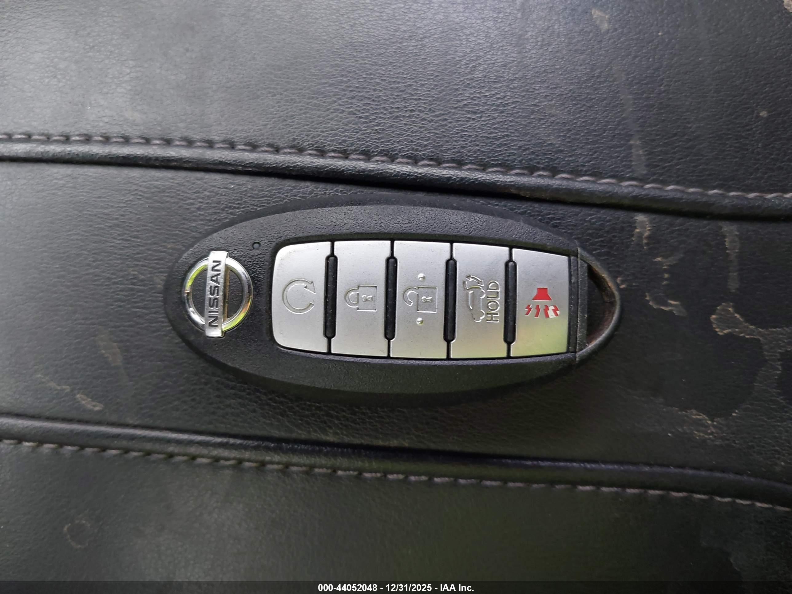 NISSAN ROGUE image 11