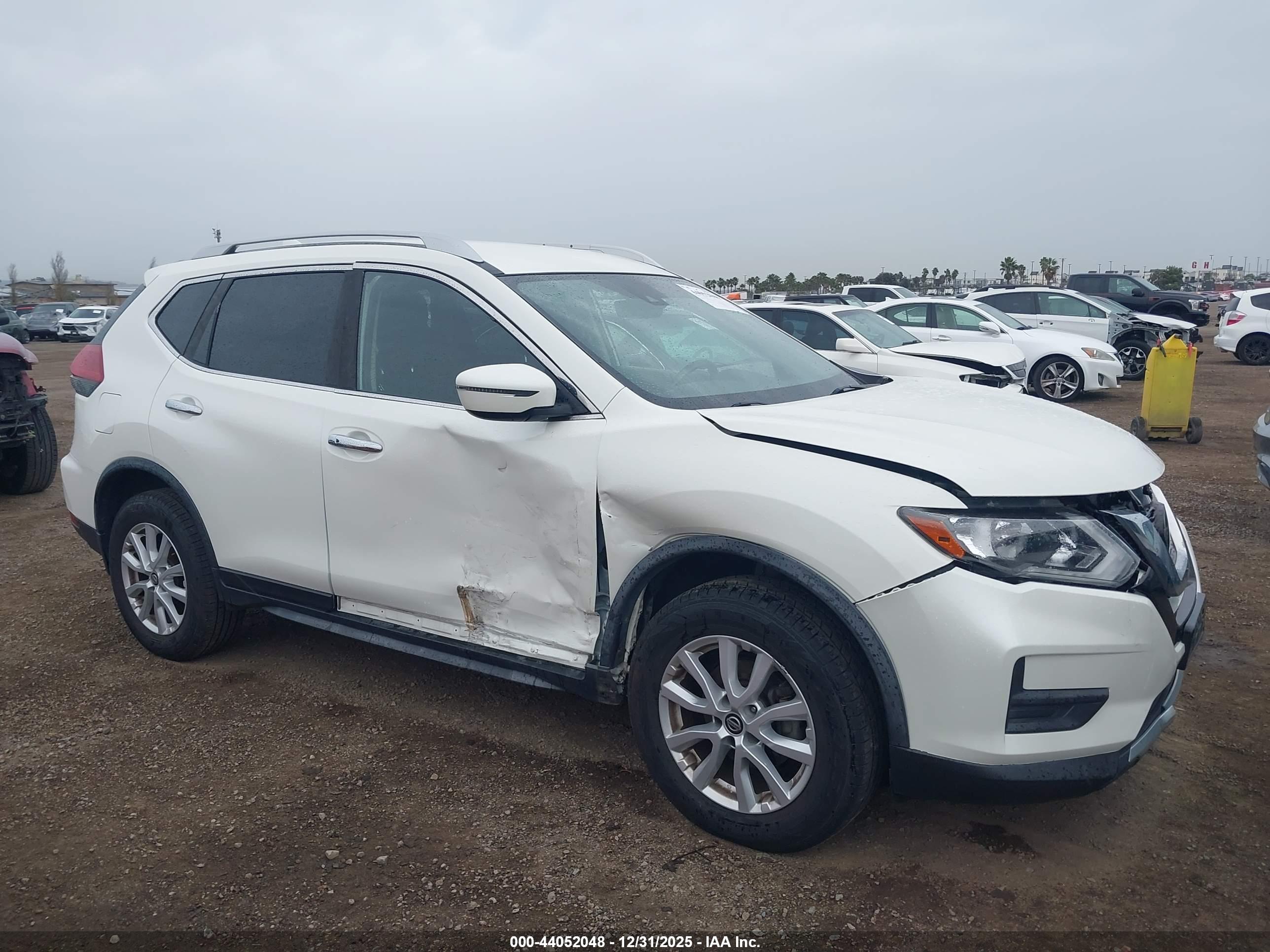 NISSAN ROGUE image 6