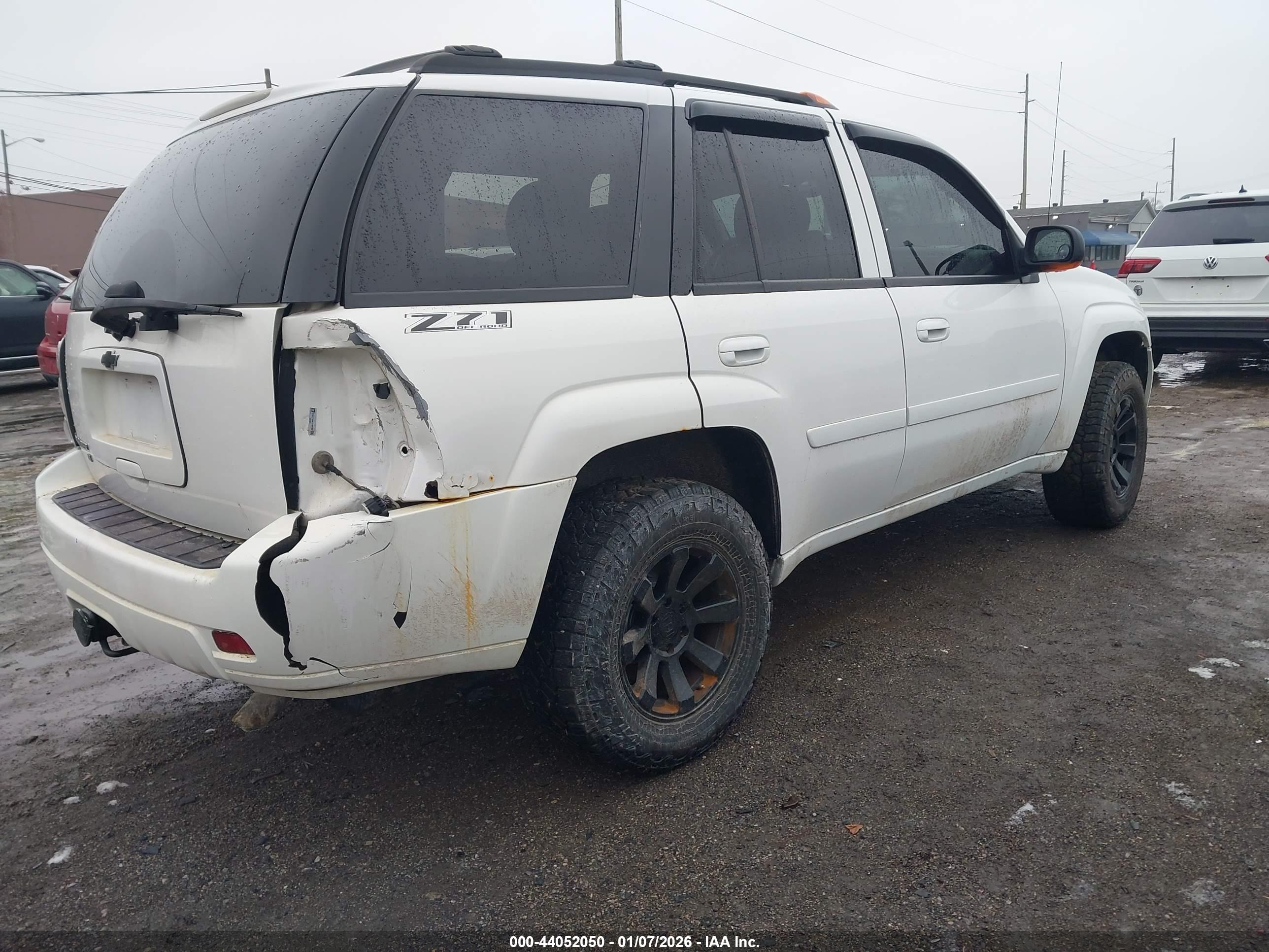 CHEVROLET TRAILBLAZER image 4
