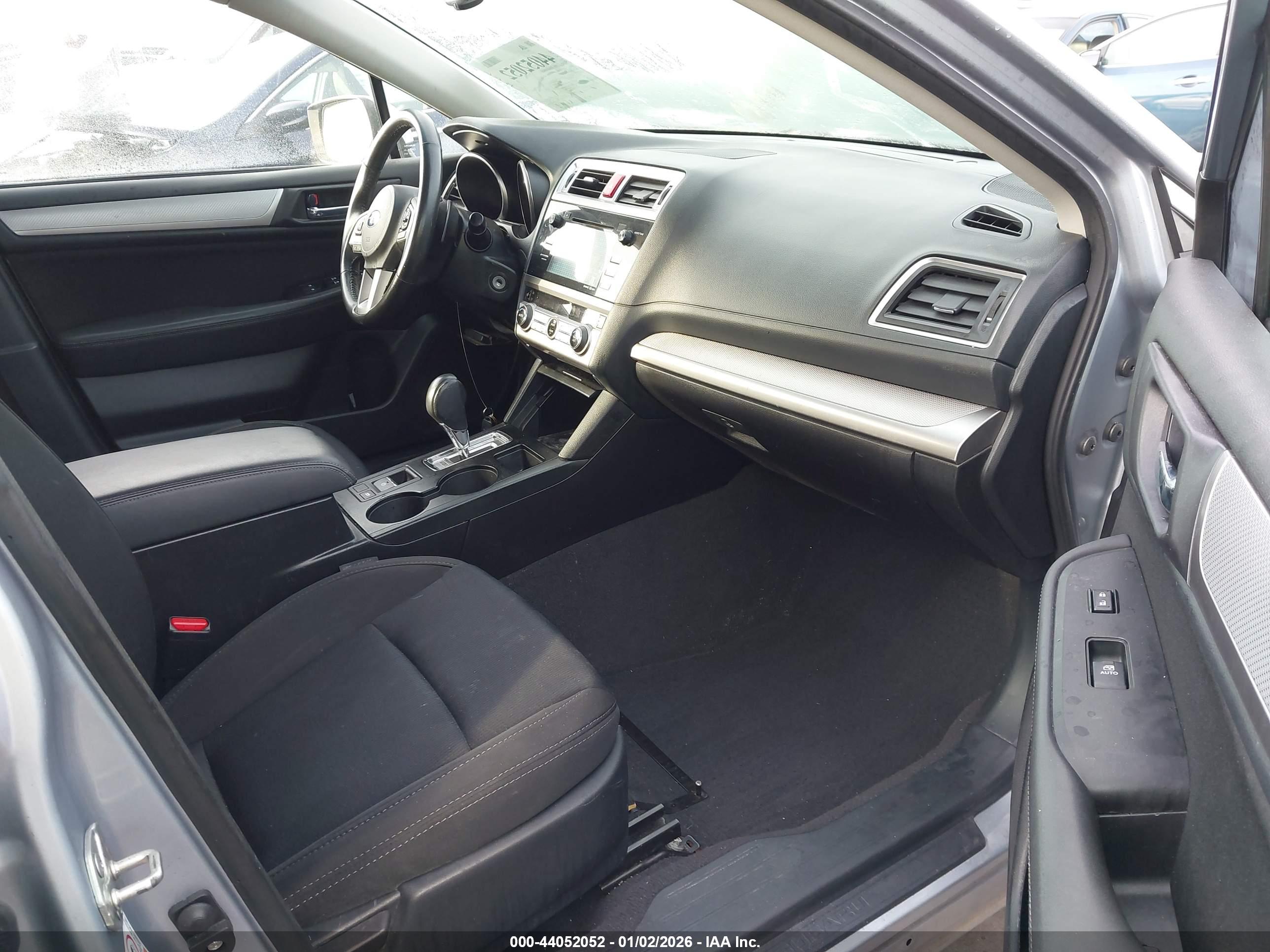 SUBARU LEGACY image 5
