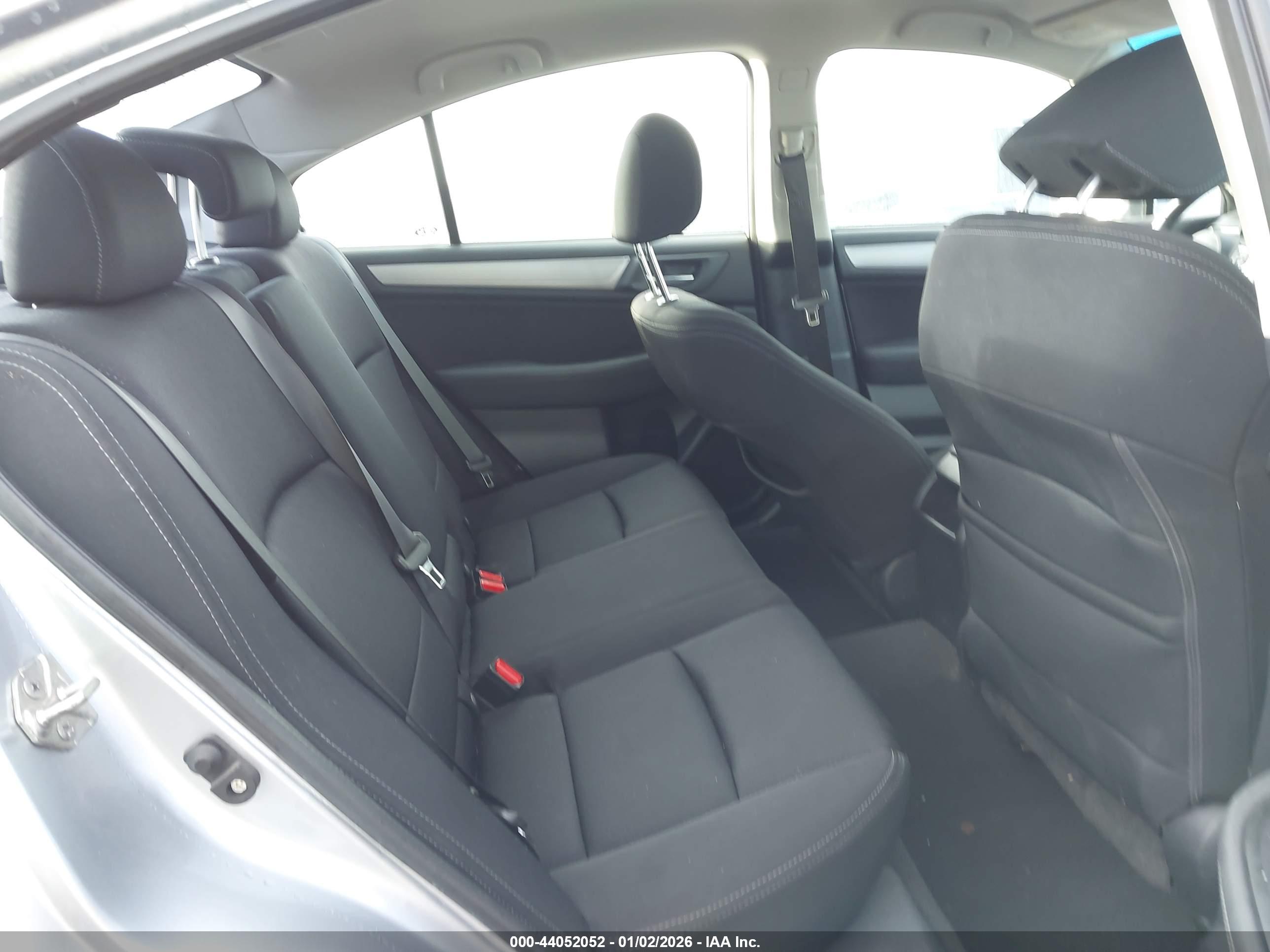 SUBARU LEGACY image 8