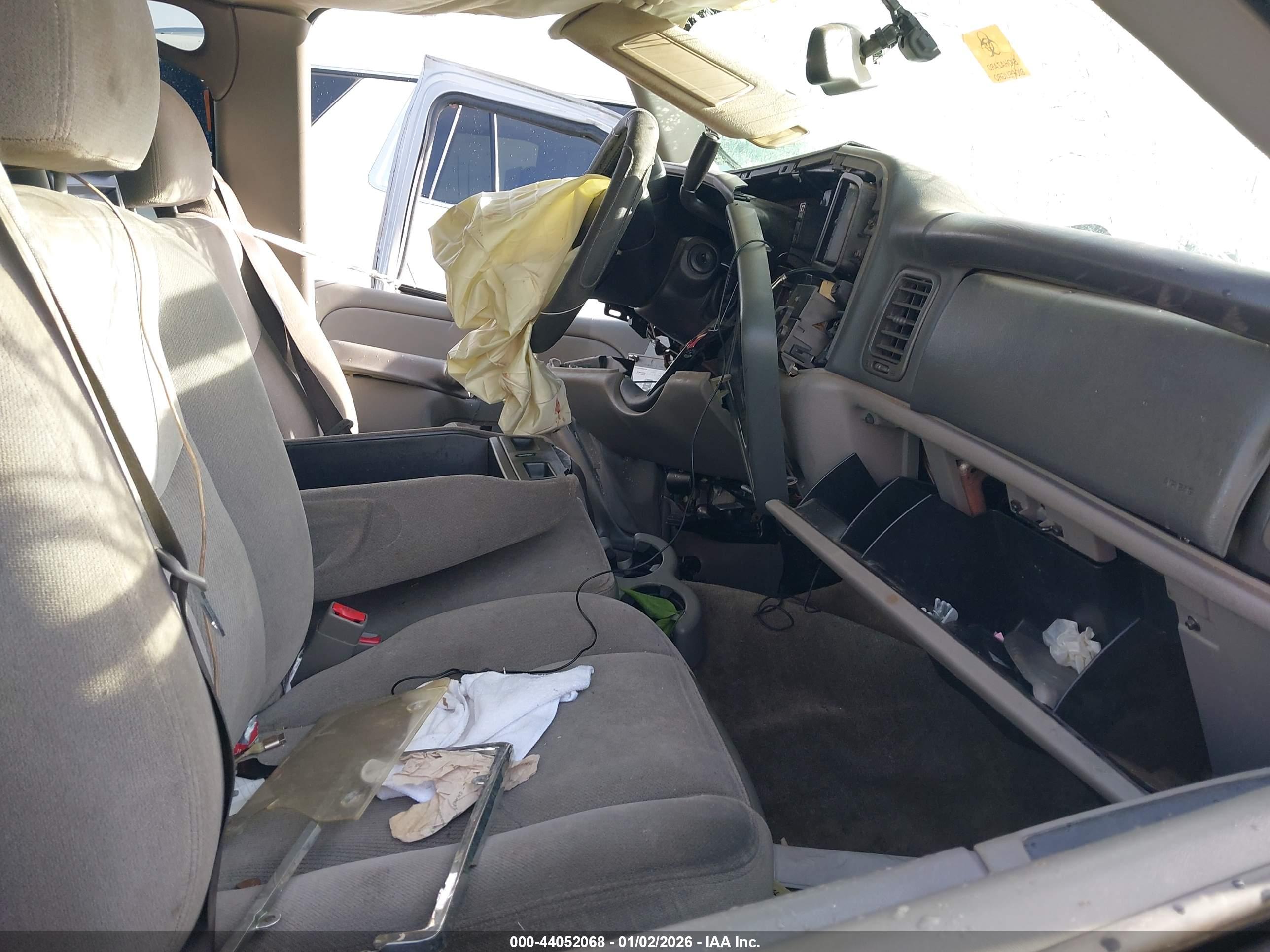 GMC YUKON image 5