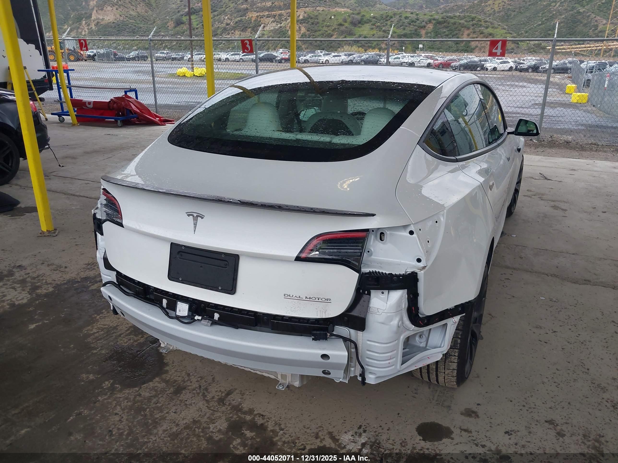 TESLA MODEL image 4