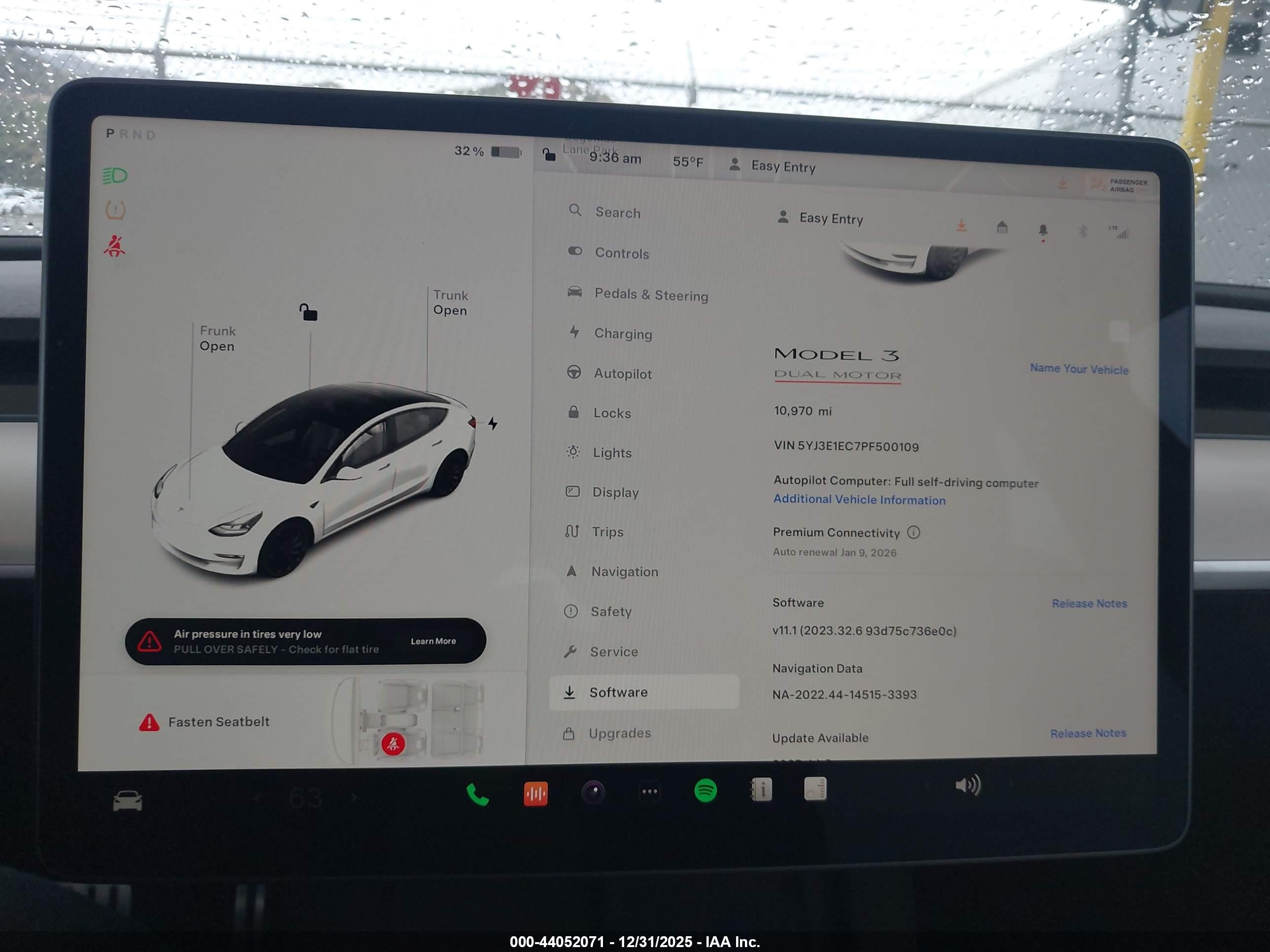 TESLA MODEL image 7