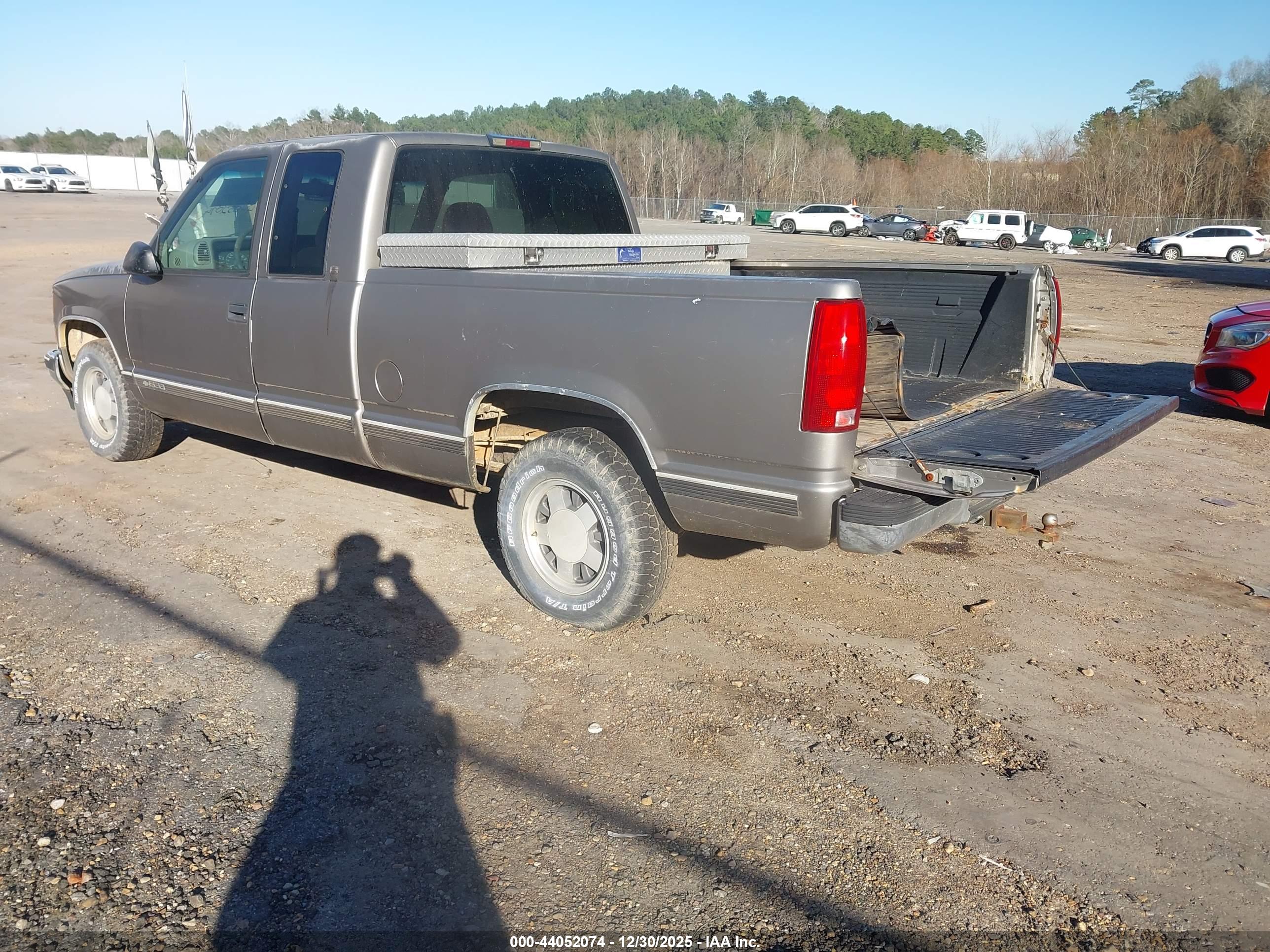 CHEVROLET C1500 image 3