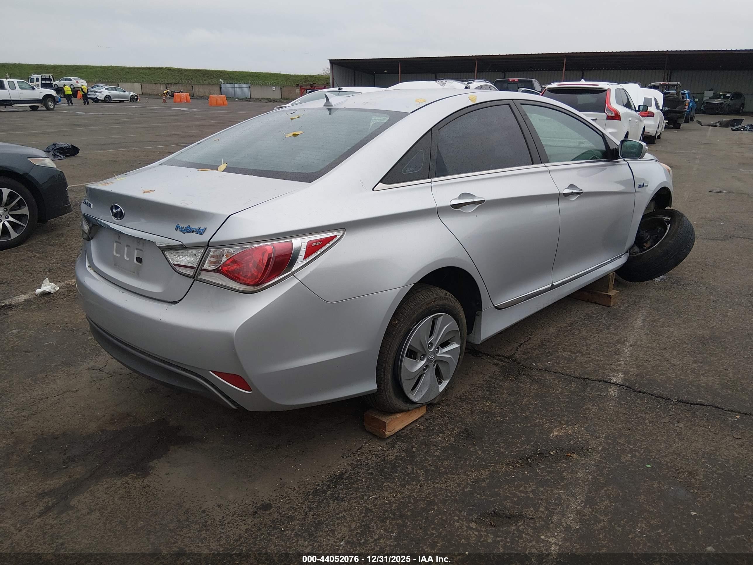 HYUNDAI SONATA image 4