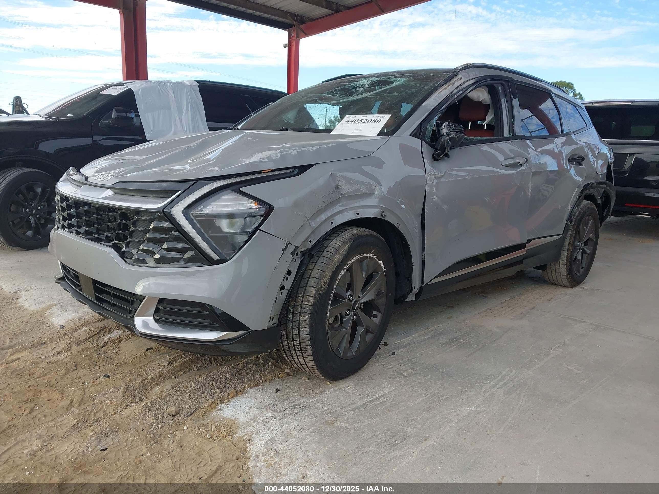 KIA SPORTAGE image 2