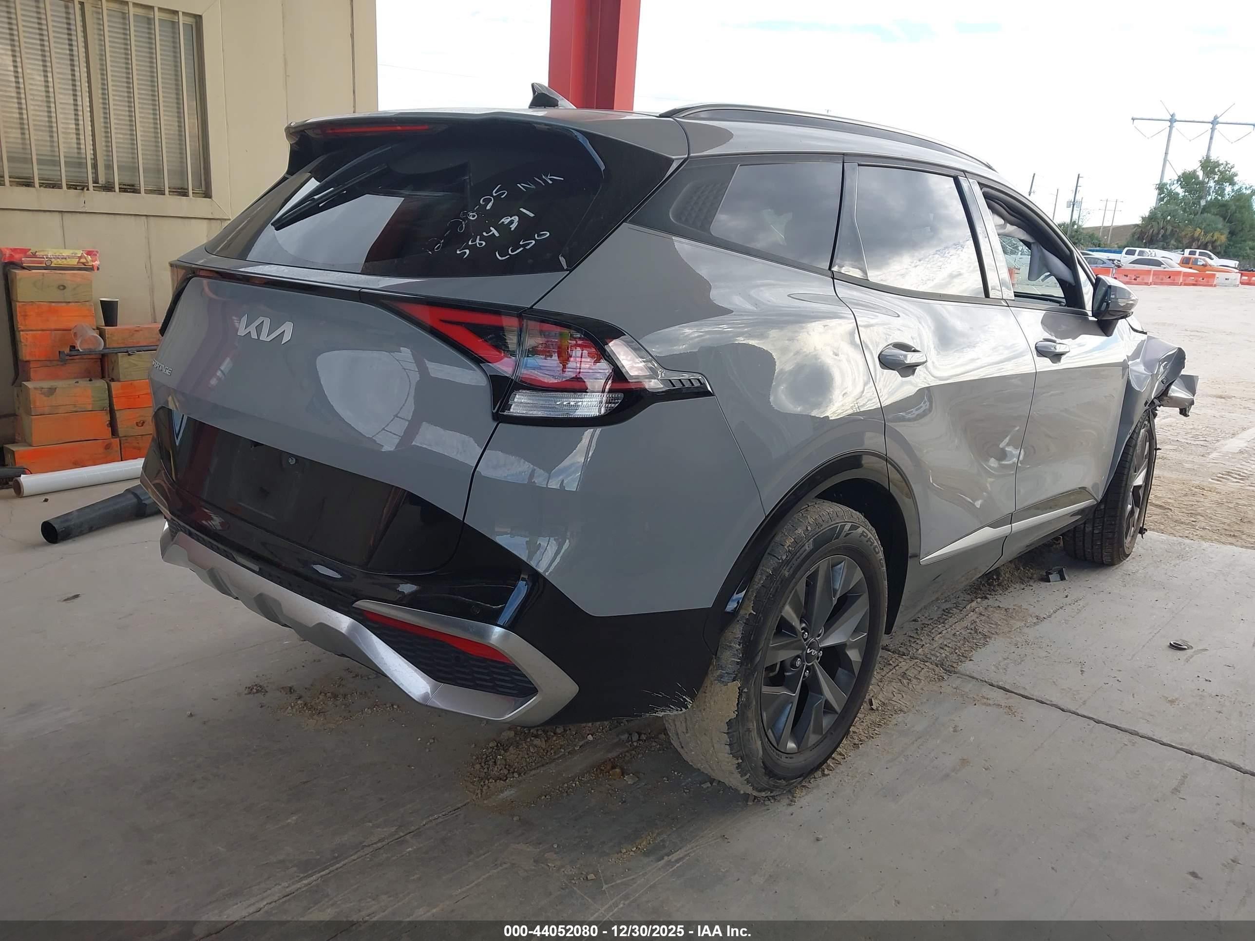 KIA SPORTAGE image 4
