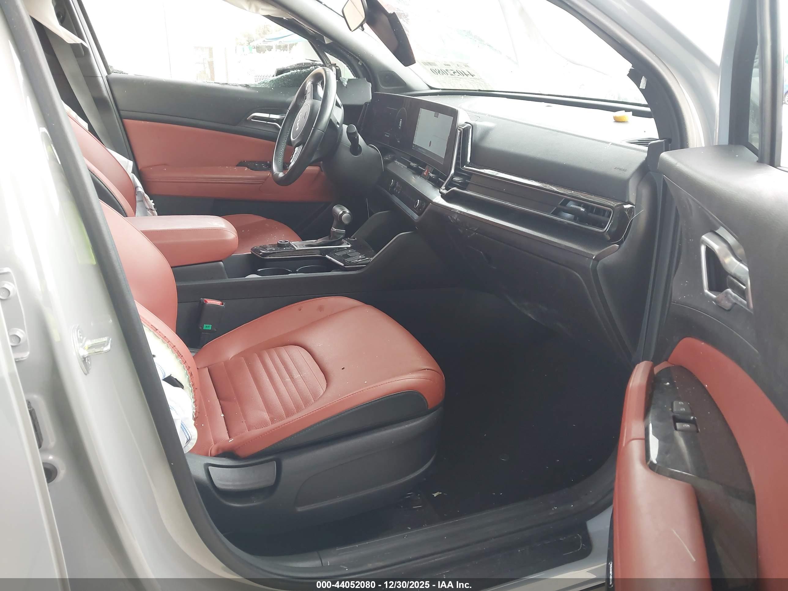 KIA SPORTAGE image 5