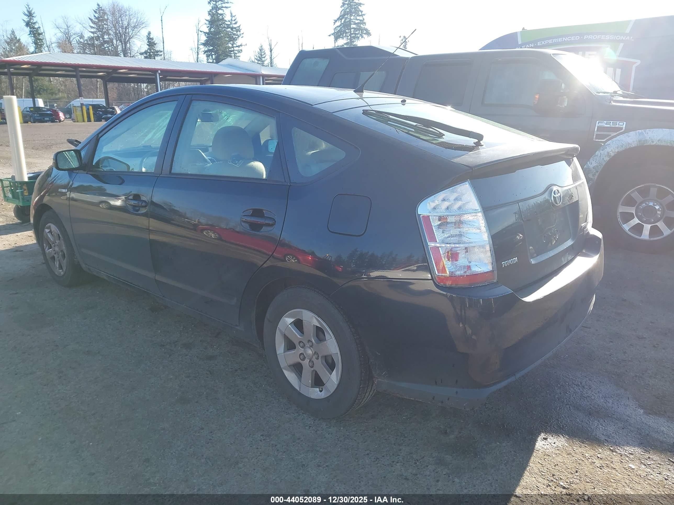 TOYOTA PRIUS image 3