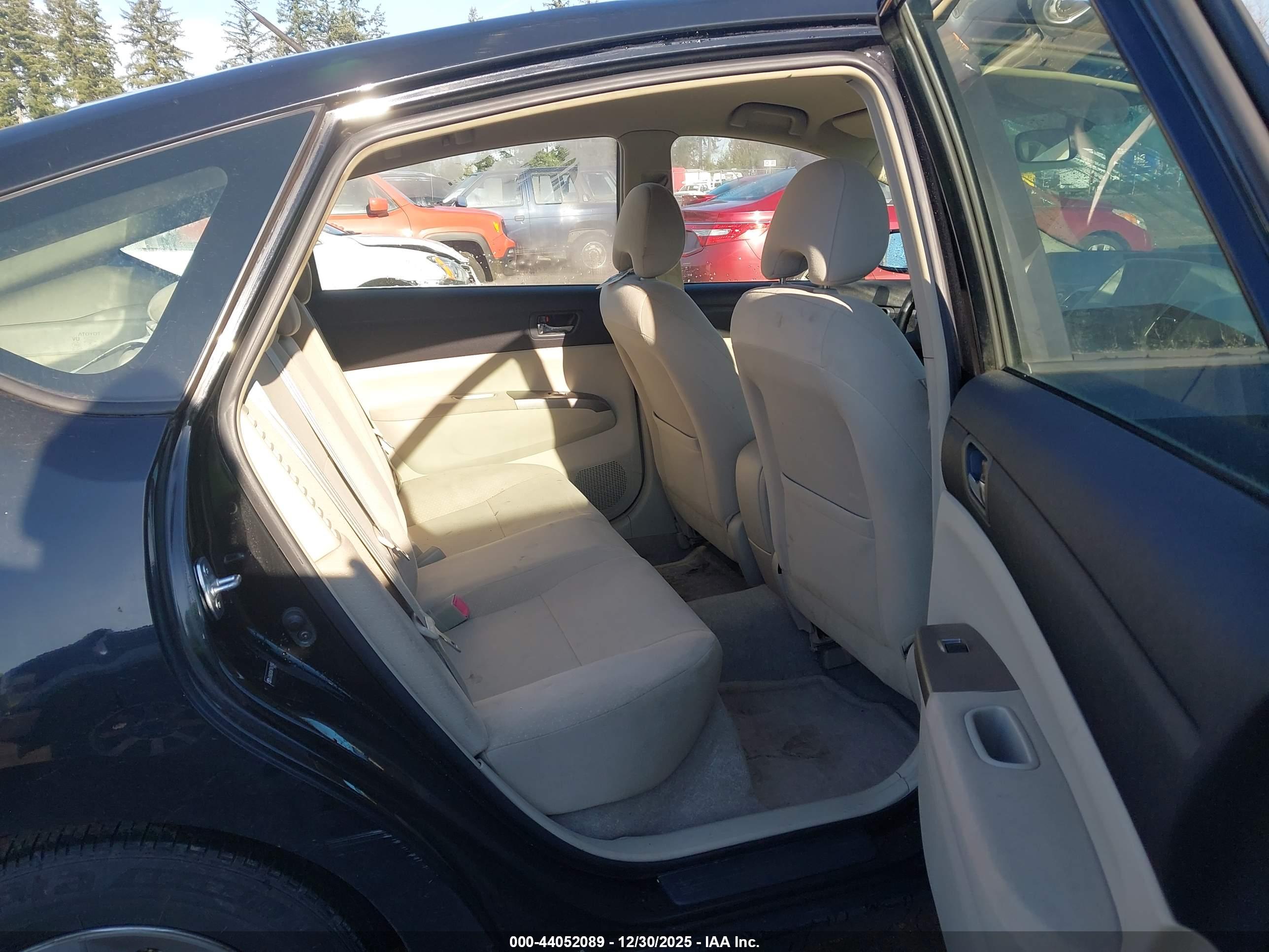 TOYOTA PRIUS image 8