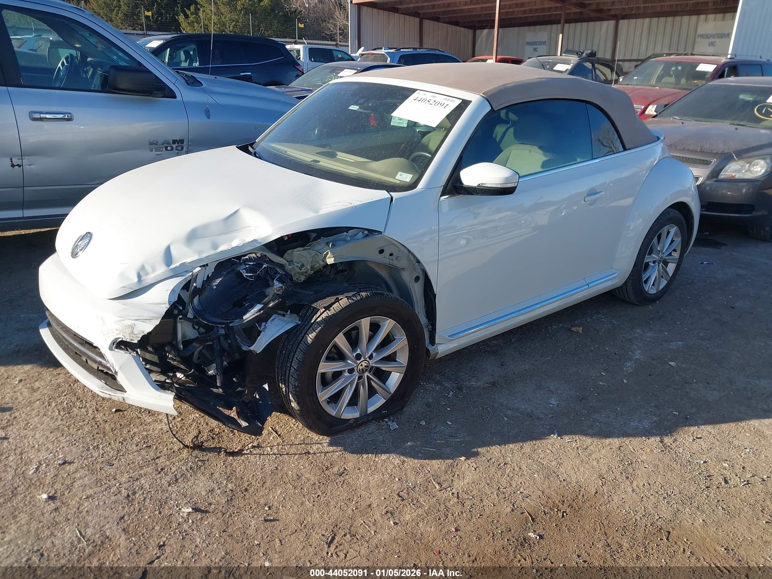 VOLKSWAGEN BEETLE image 2