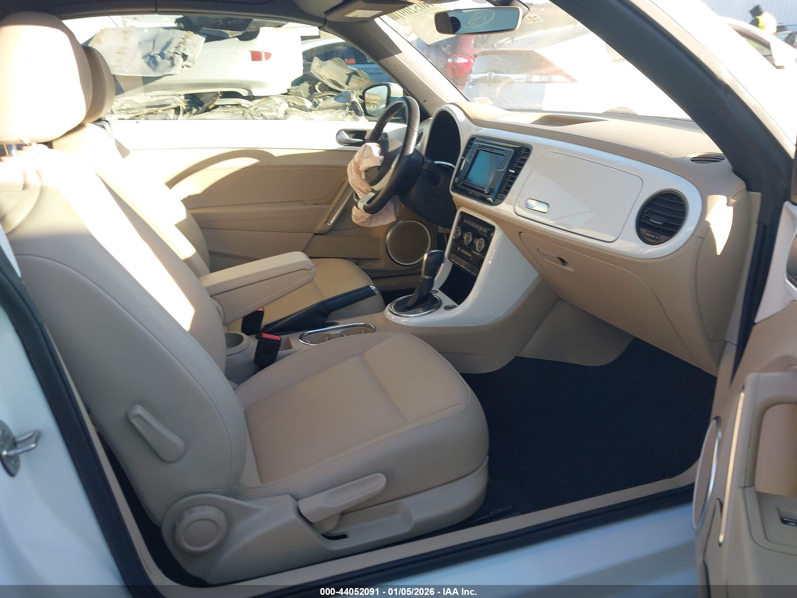 VOLKSWAGEN BEETLE image 5