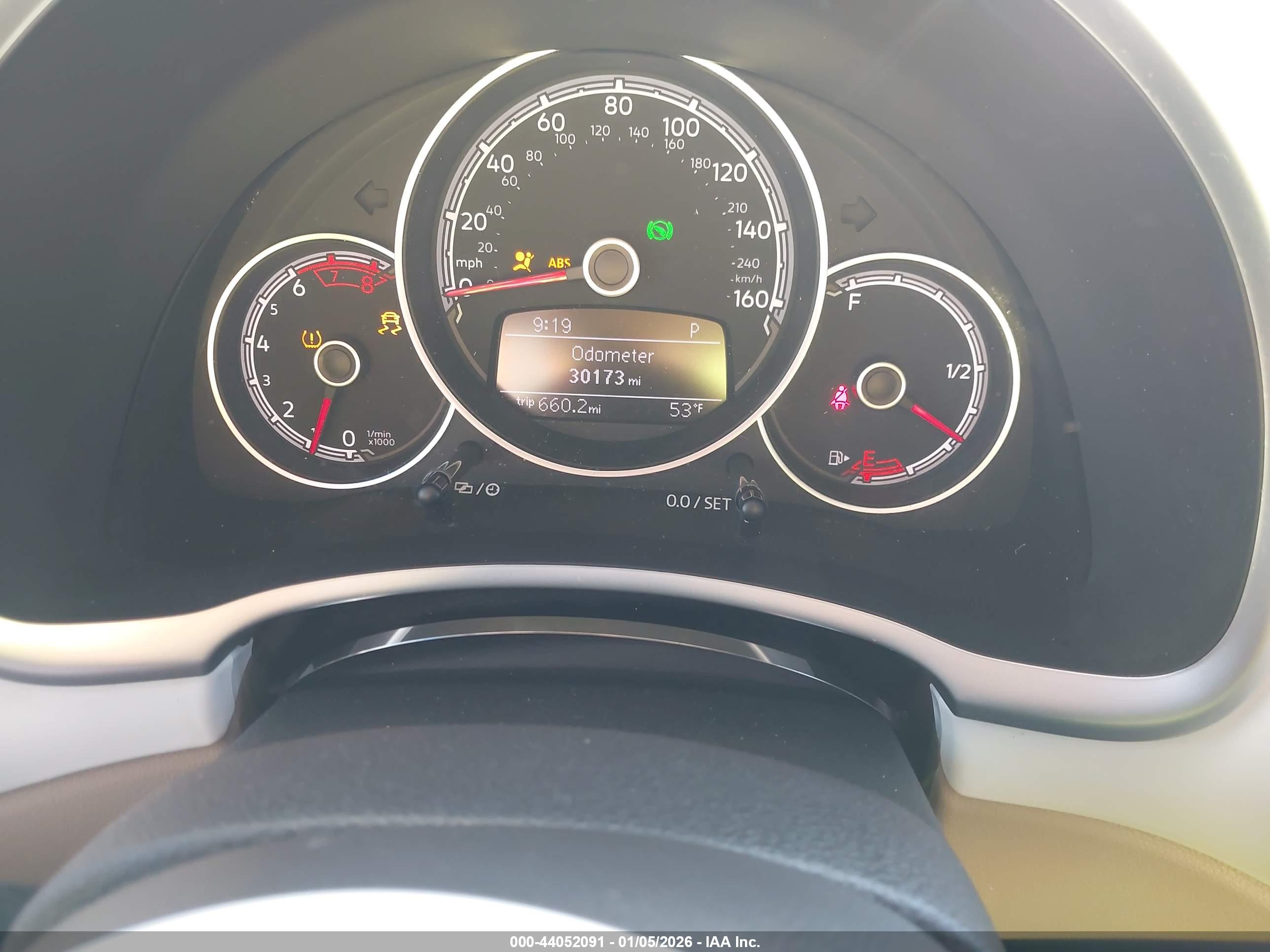 VOLKSWAGEN BEETLE image 7